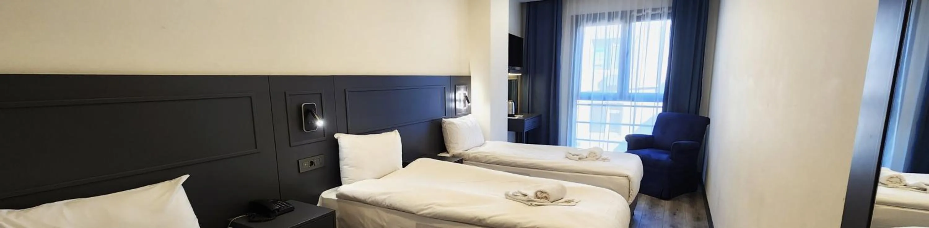 Bed in Shishly Palace Hotel