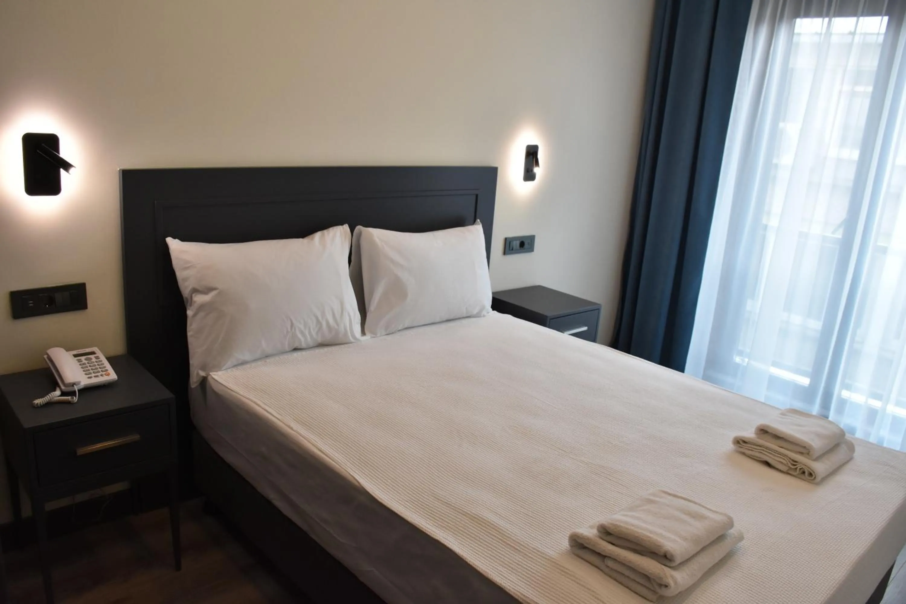 Bed in Shishly Palace Hotel