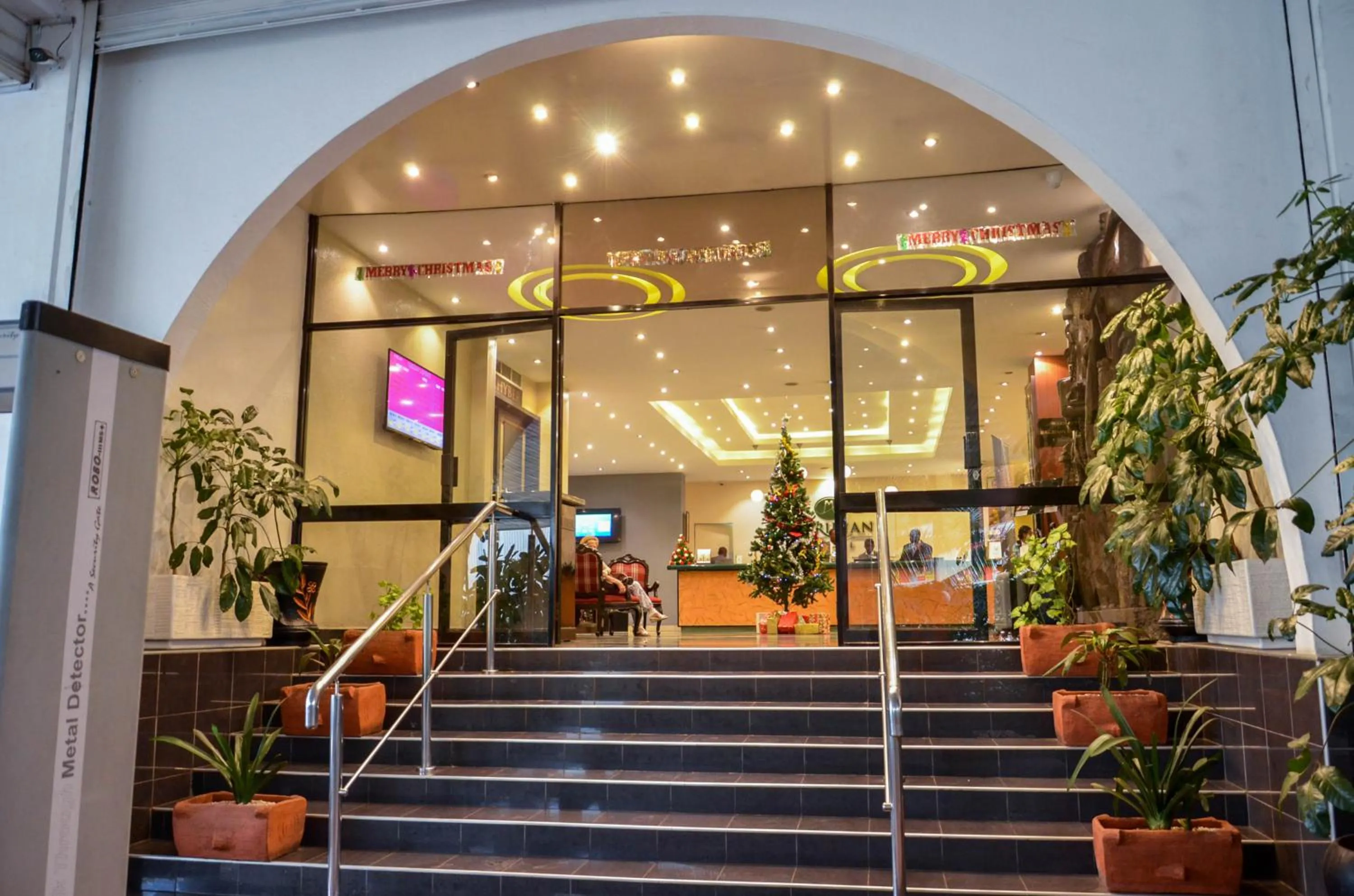 Facade/entrance in Best Western Plus Meridian Hotel