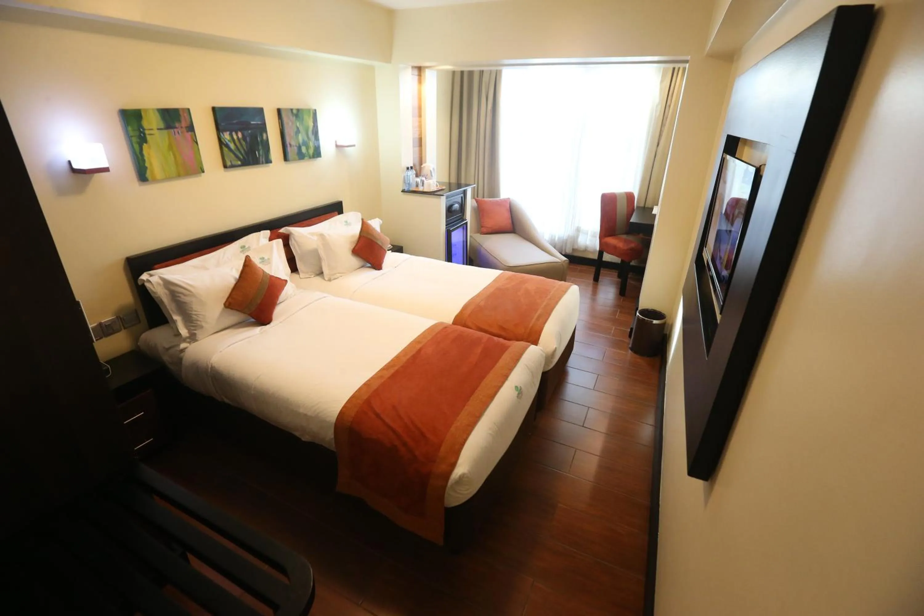 Bed in Best Western Plus Meridian Hotel