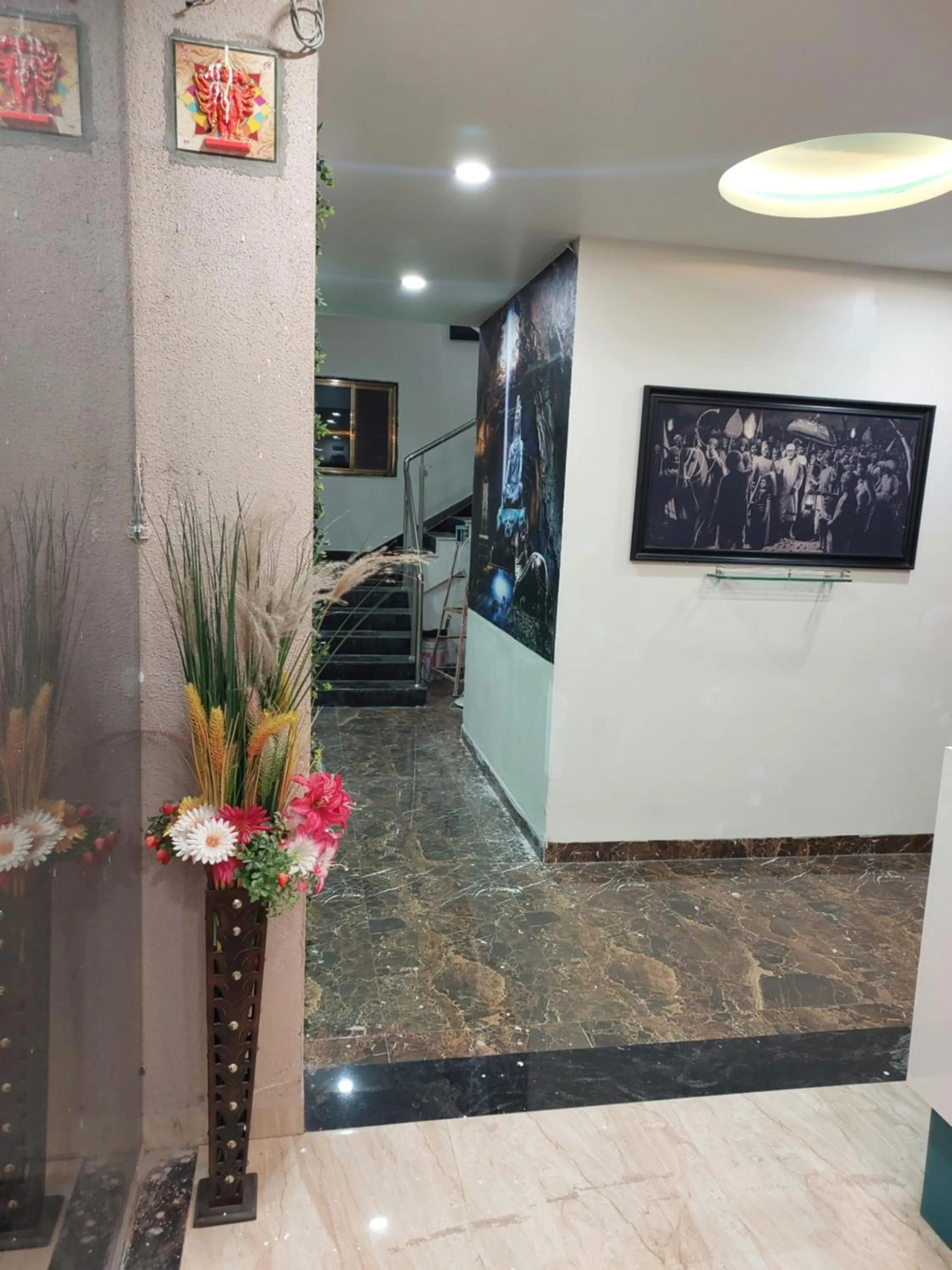 Hotel Sai Dakshina Inn & The Fern Restaurant