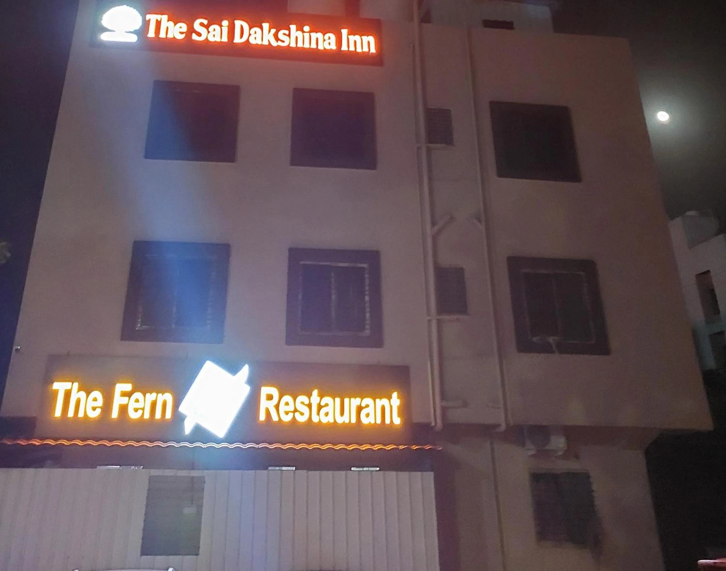 Night in Hotel Sai Dakshina Inn & The Fern Restaurant