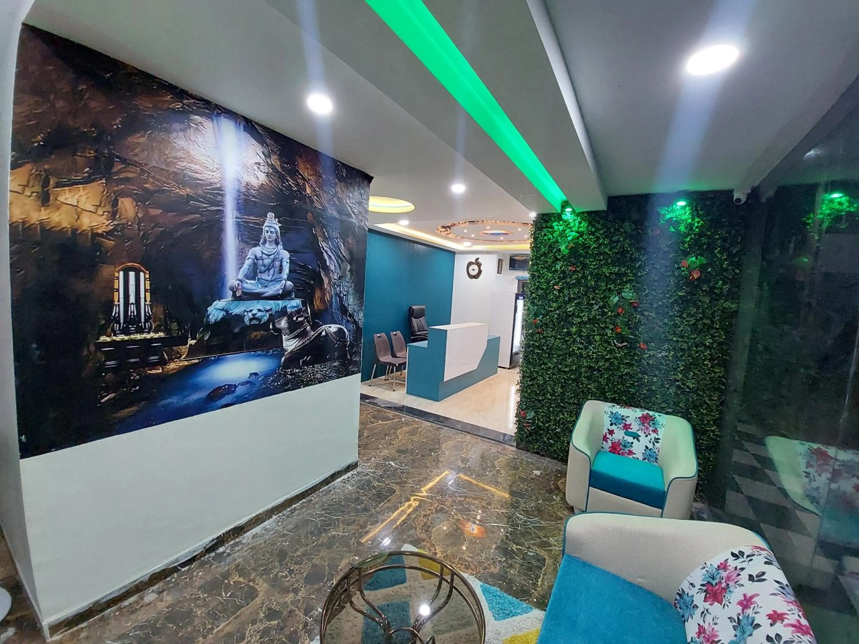 Hotel Sai Dakshina Inn & The Fern Restaurant