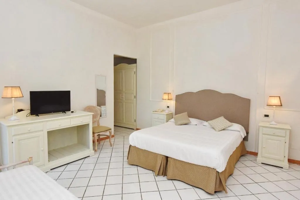 Bed in Hotel Garden Riviera