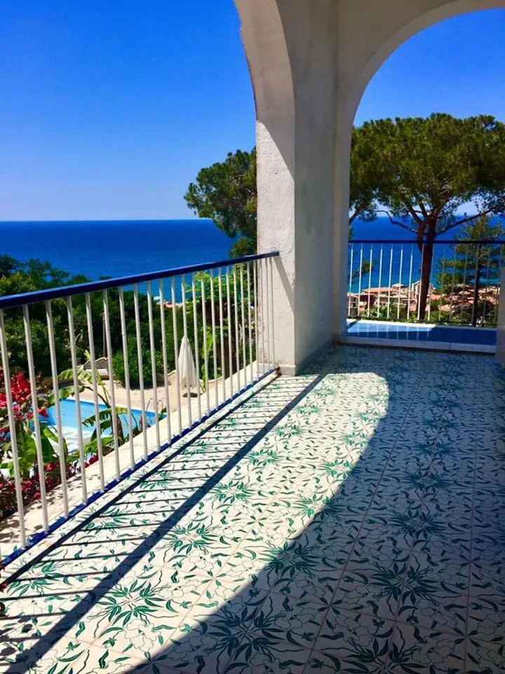 Day in Hotel Garden Riviera