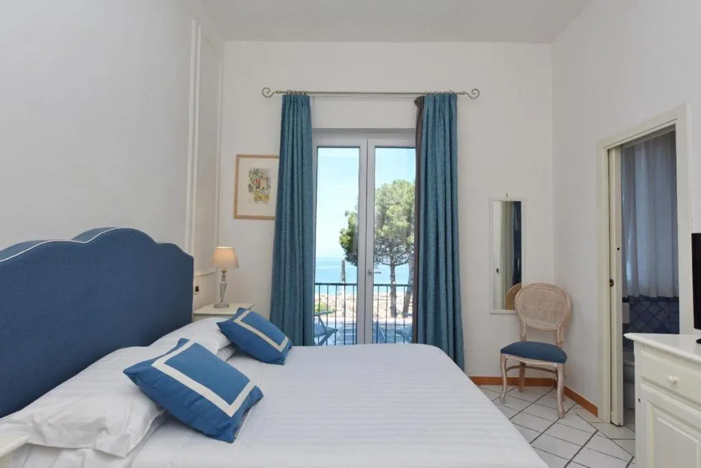 Bed in Hotel Garden Riviera