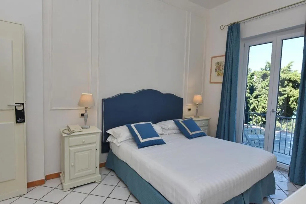 Bed in Hotel Garden Riviera