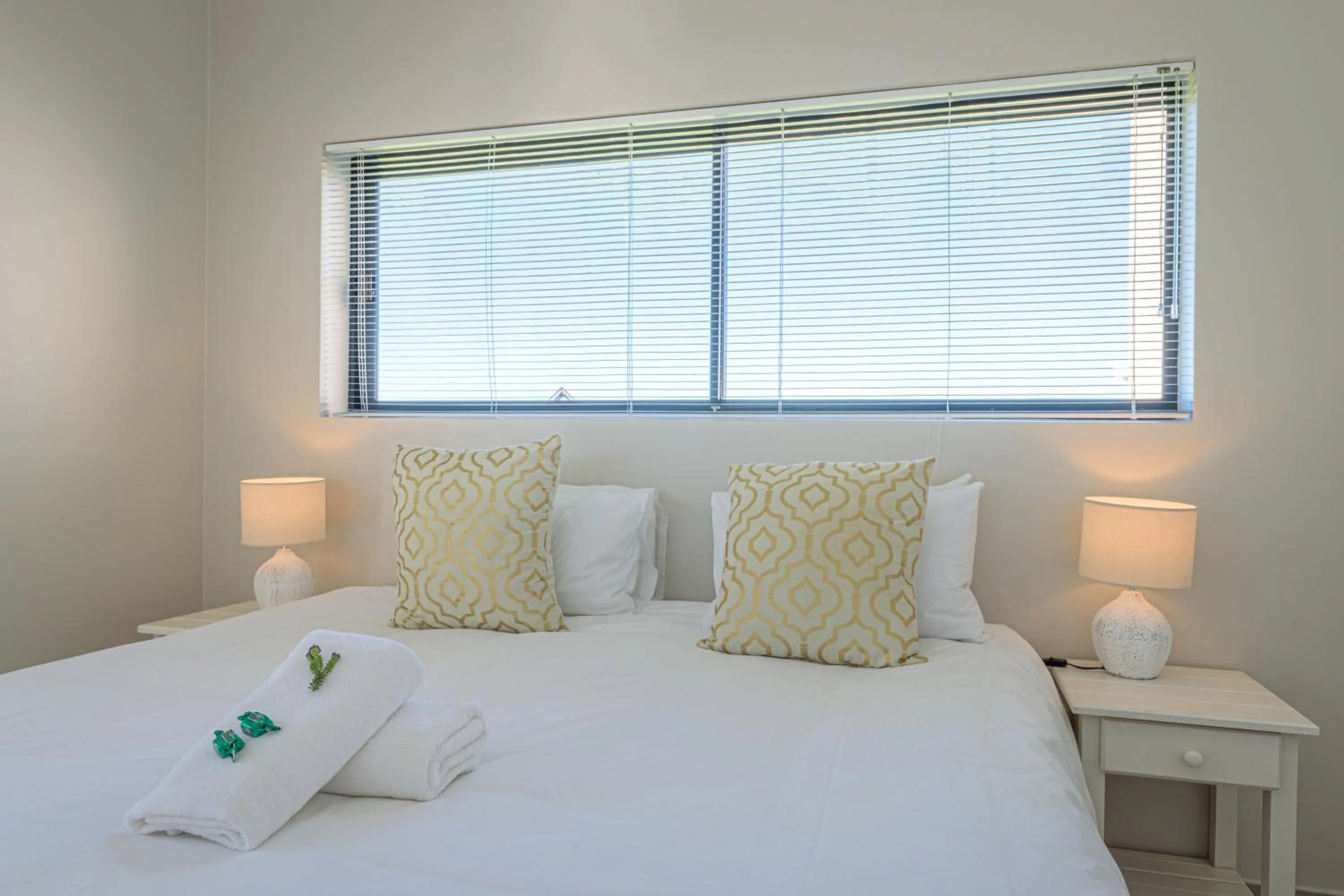 Bedroom, Bed in Fynbos Golf and Country Estate