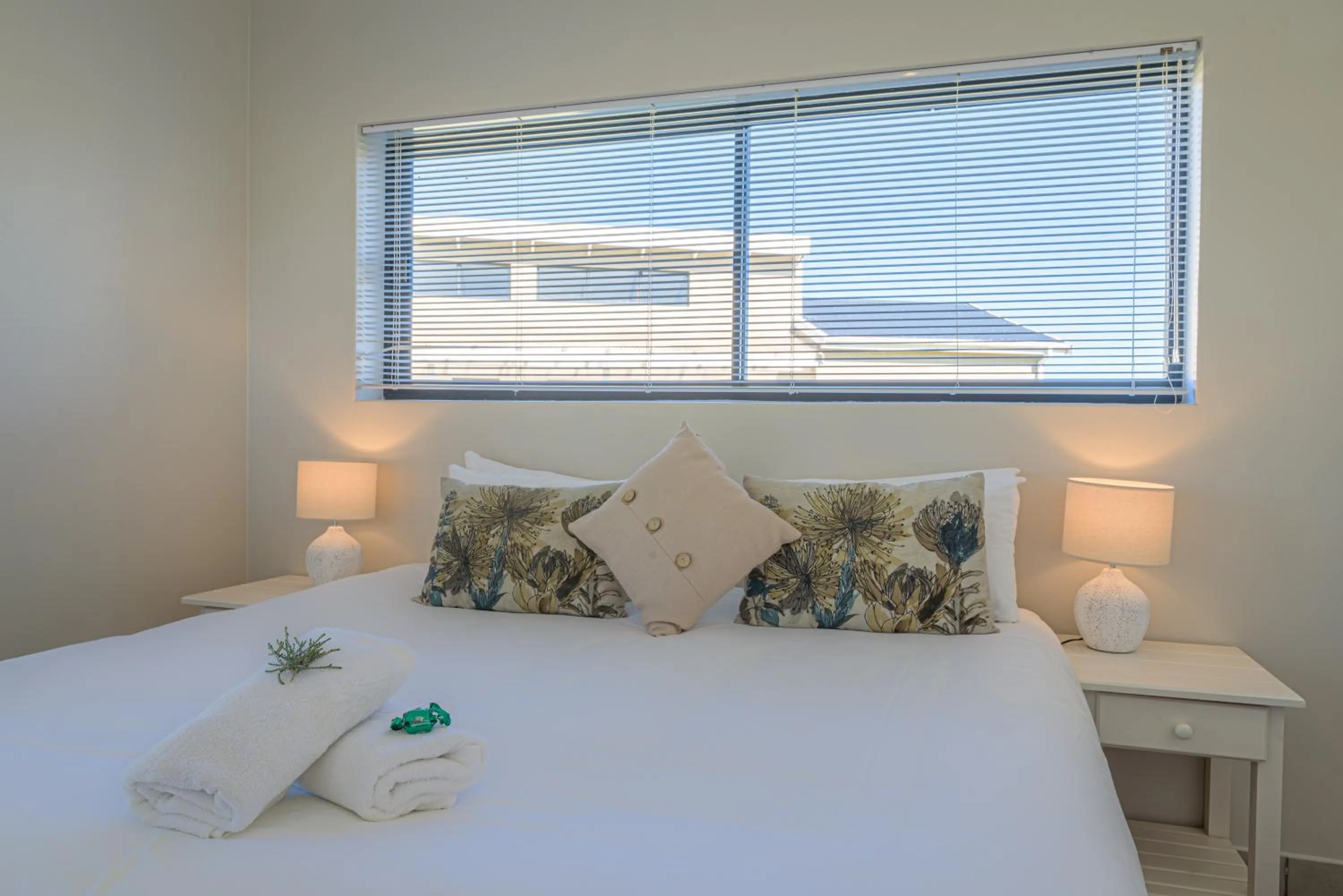 Bedroom, Bed in Fynbos Golf and Country Estate