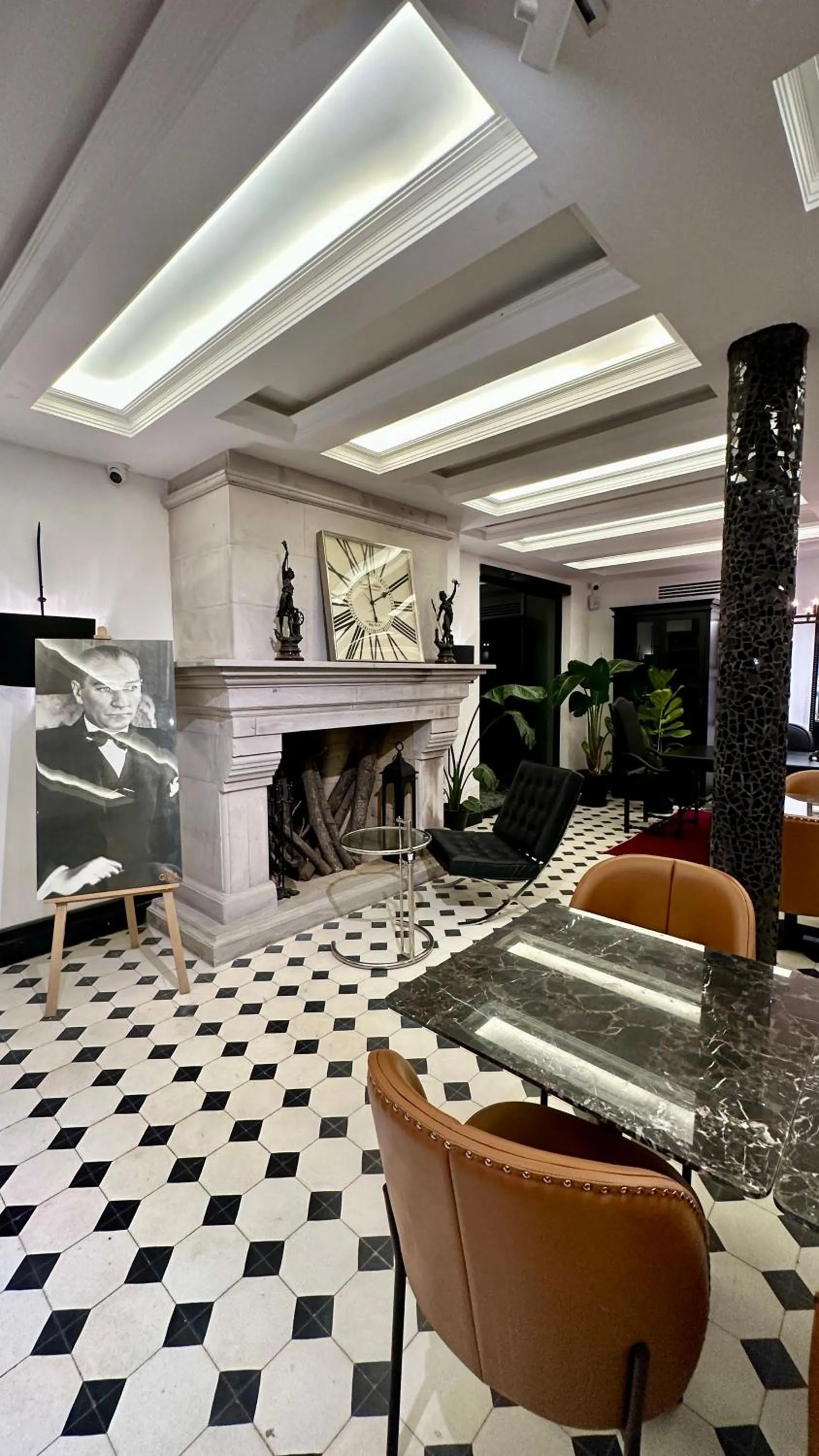 Lobby or reception in Be Side Hotel