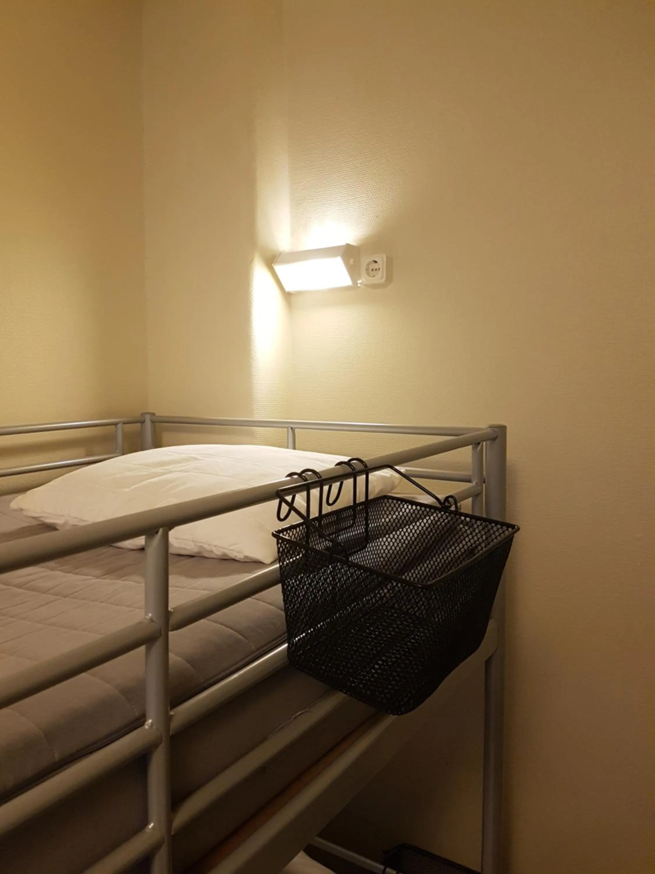 bunk bed, Bed in City Hostel