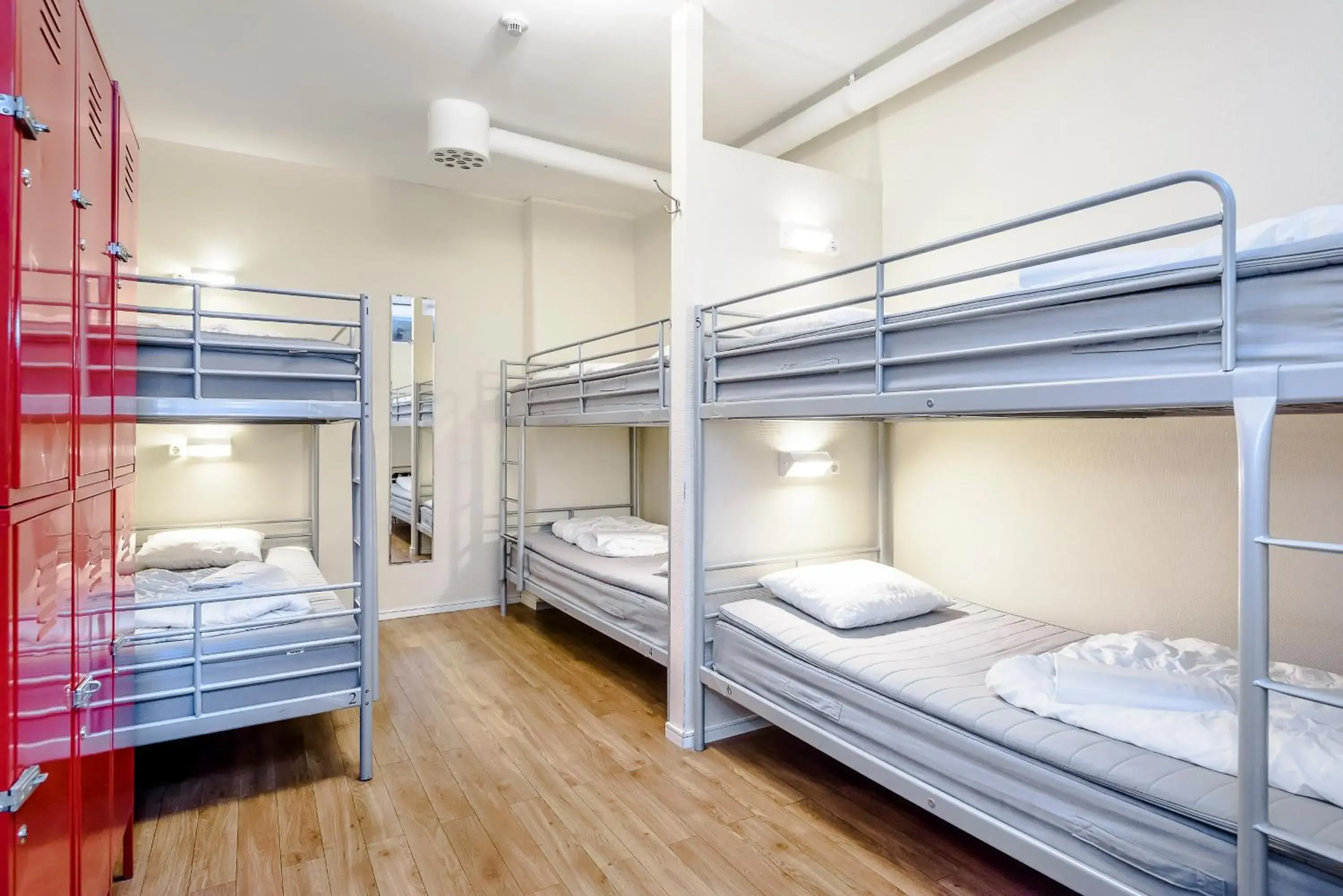 Bed in 6-Bed Mixed Dormitory Room in City Hostel Bed in 6-Bed Mixed Dormitory Room in City Hostel