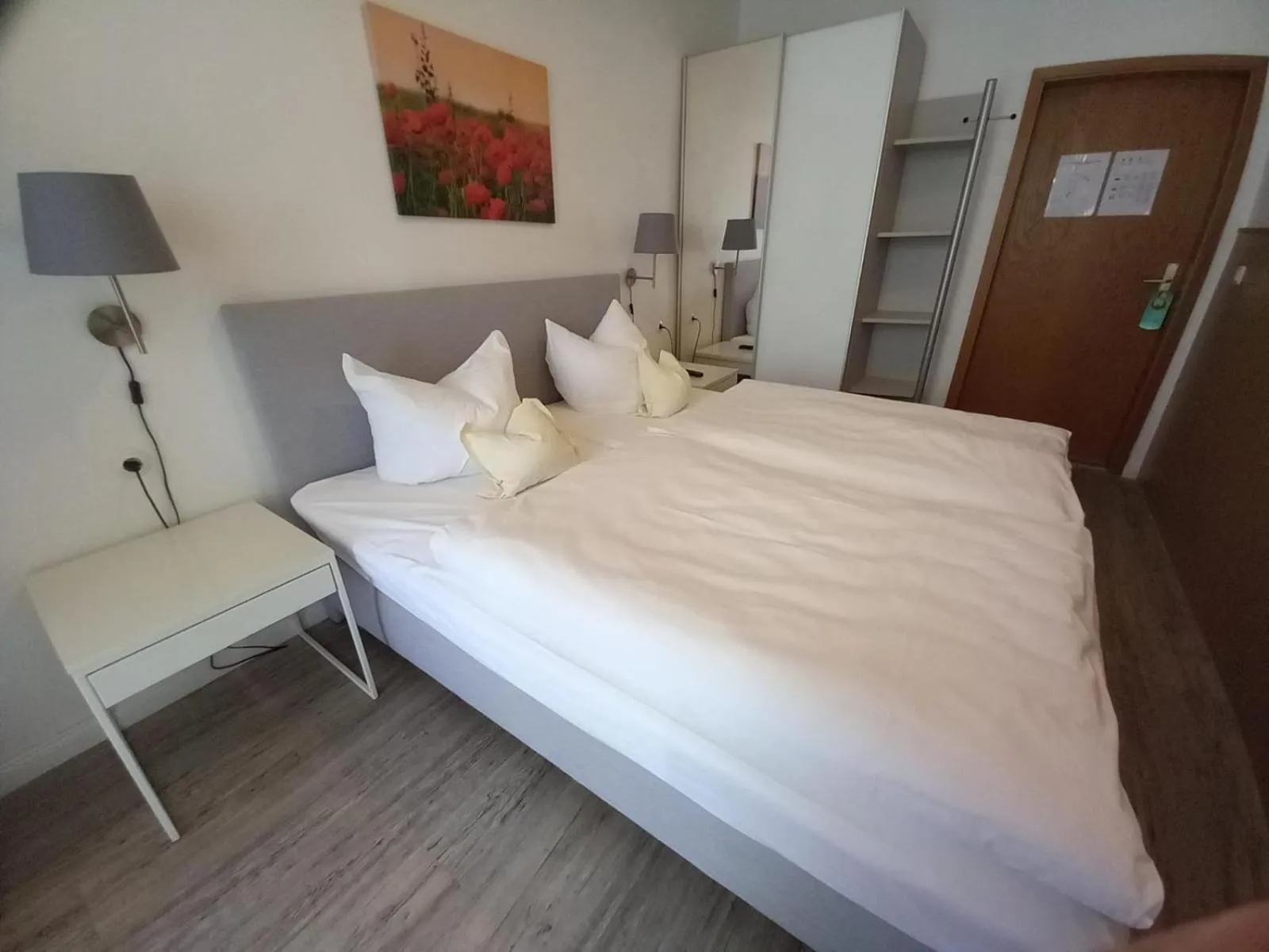 Bed in Hotel Zur schönen Aussicht