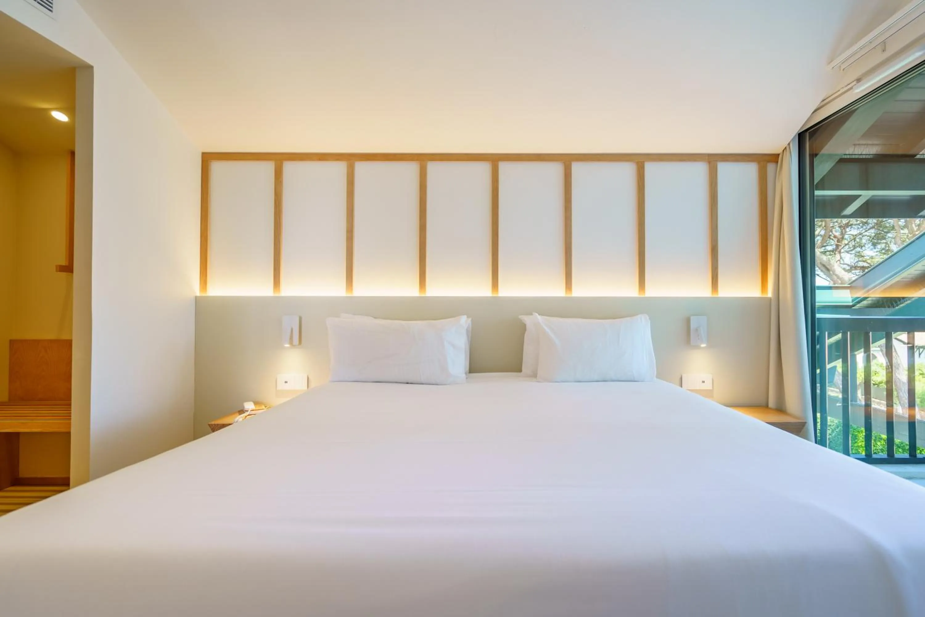 Photo of the whole room, Bed in Hôtel Ibaïa