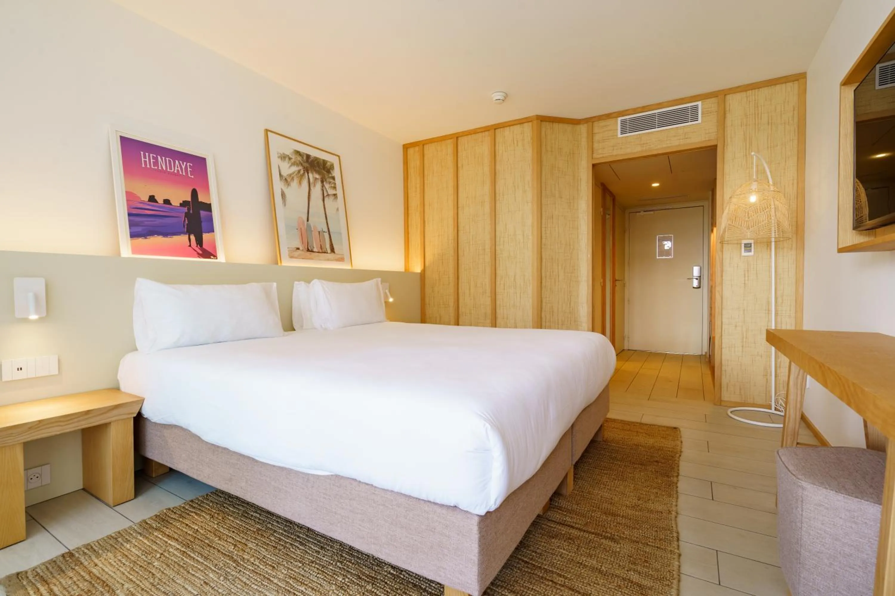 Bedroom, Bed in Hôtel Ibaïa