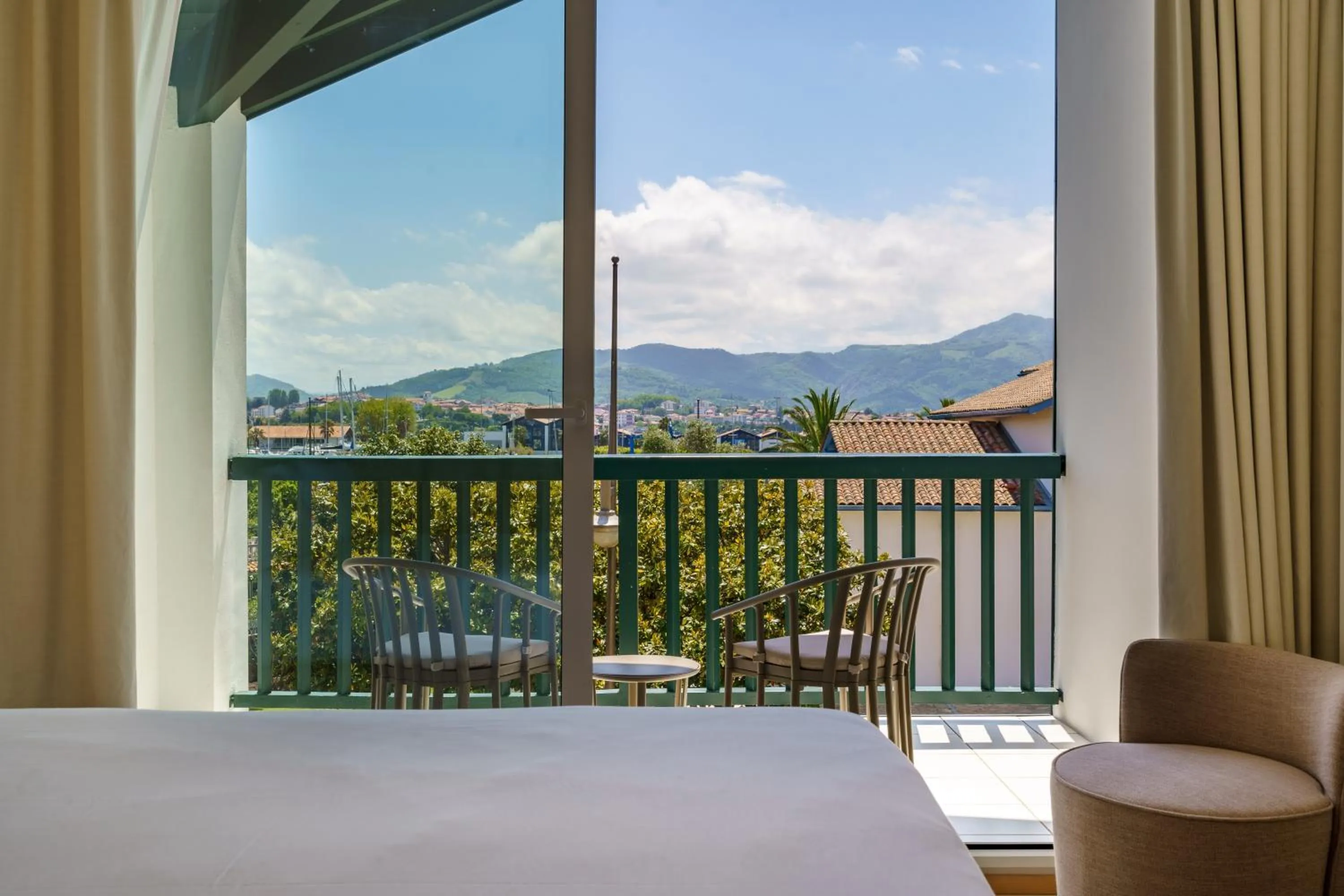 Bedroom, Bed in Hôtel Ibaïa