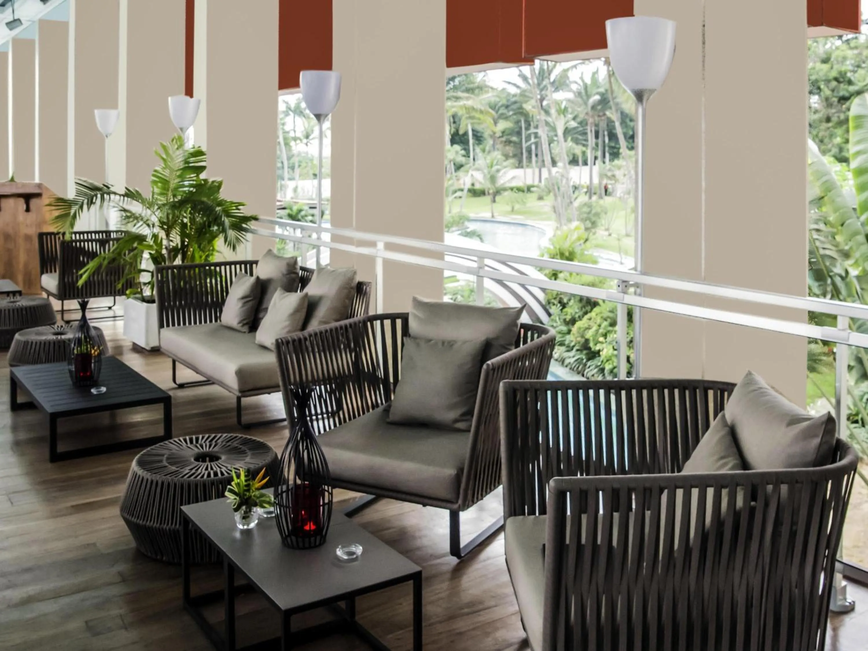 Lounge or bar in Sofitel Abidjan Hotel Ivoire