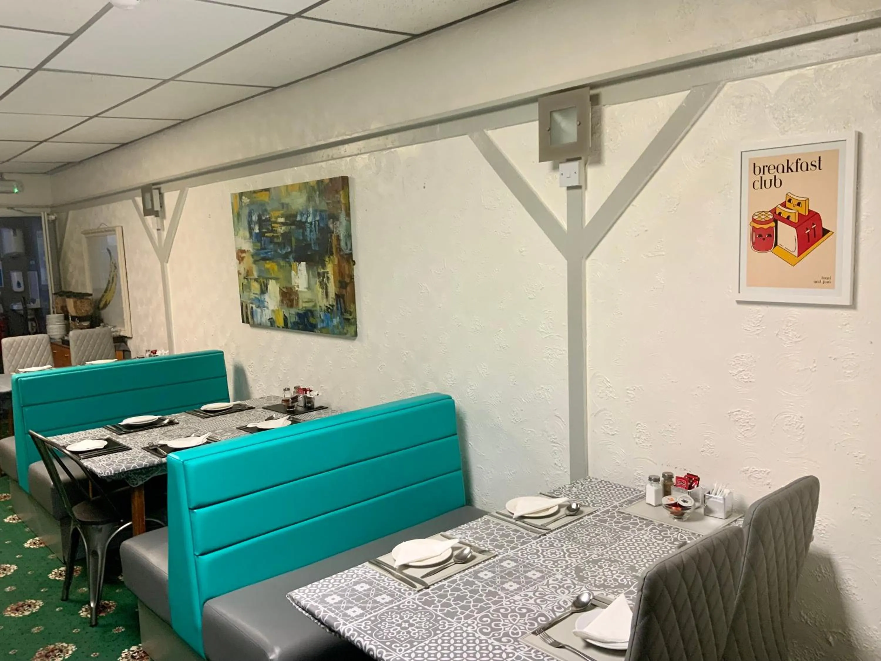 Restaurant/places to eat in Bromptons