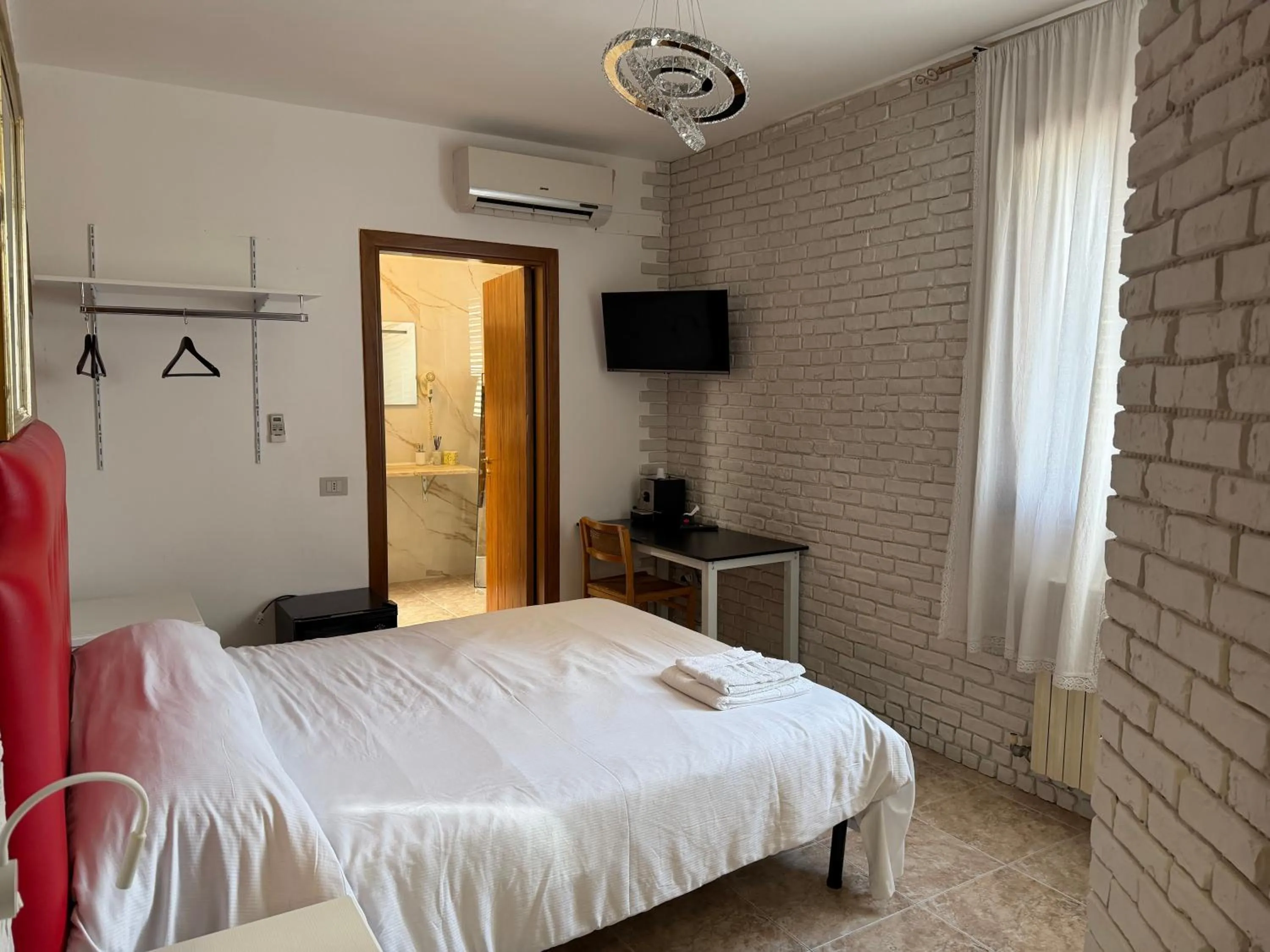 Bedroom, Bed in B&B Luxury