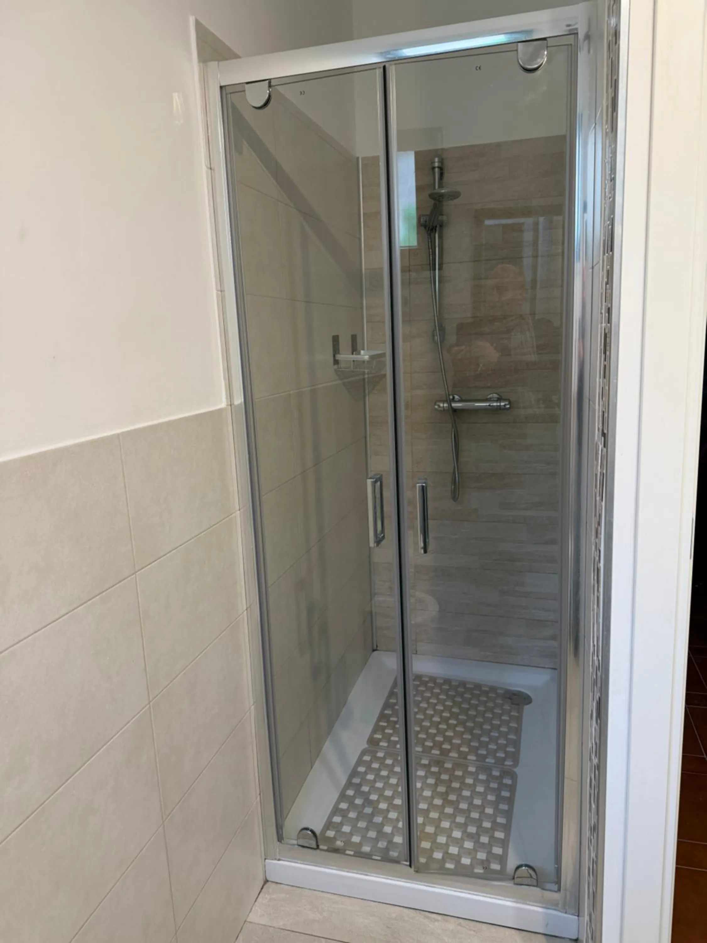 Shower in B&B Luxury