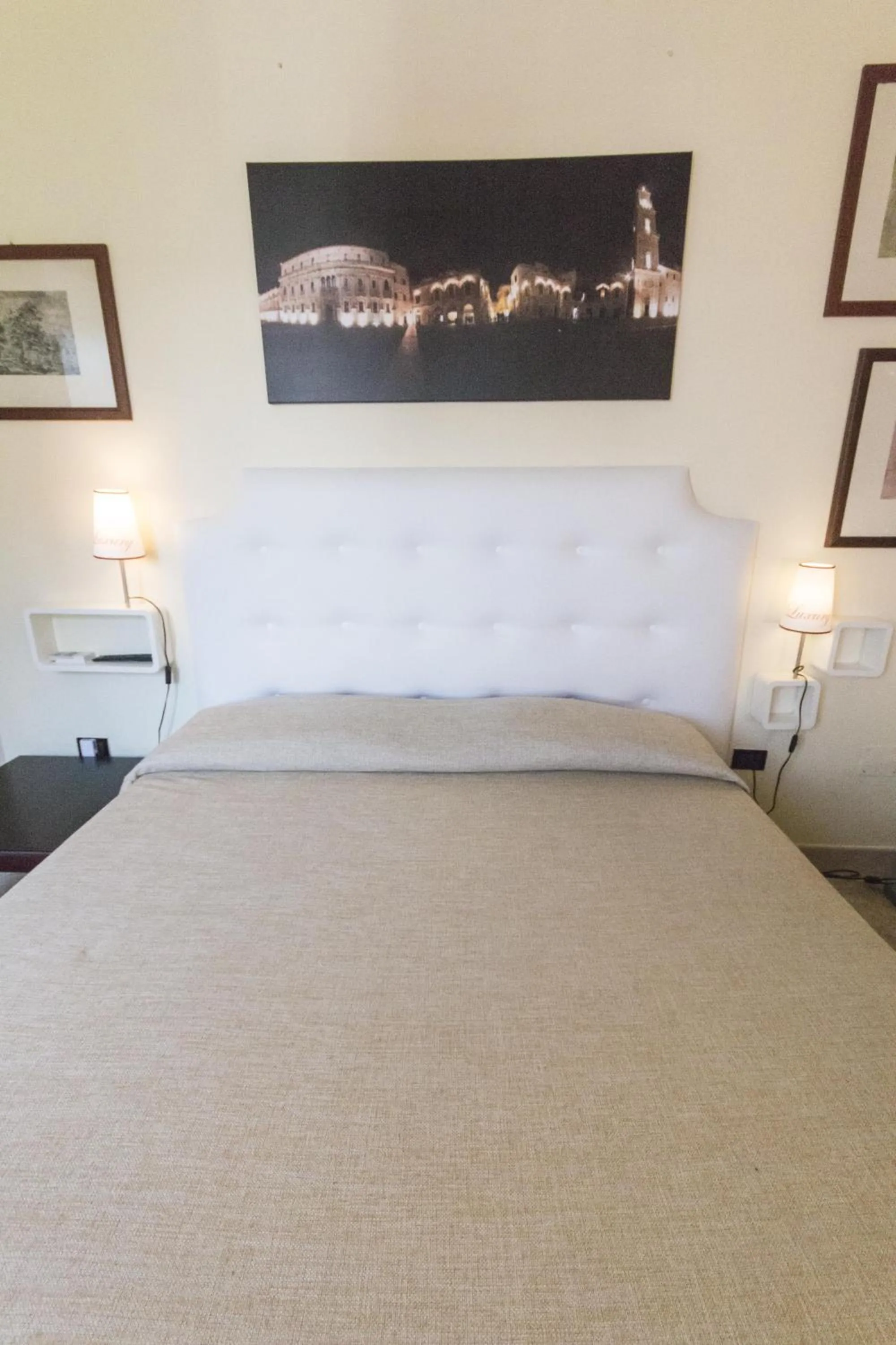 Photo of the whole room, Bed in B&B Luxury