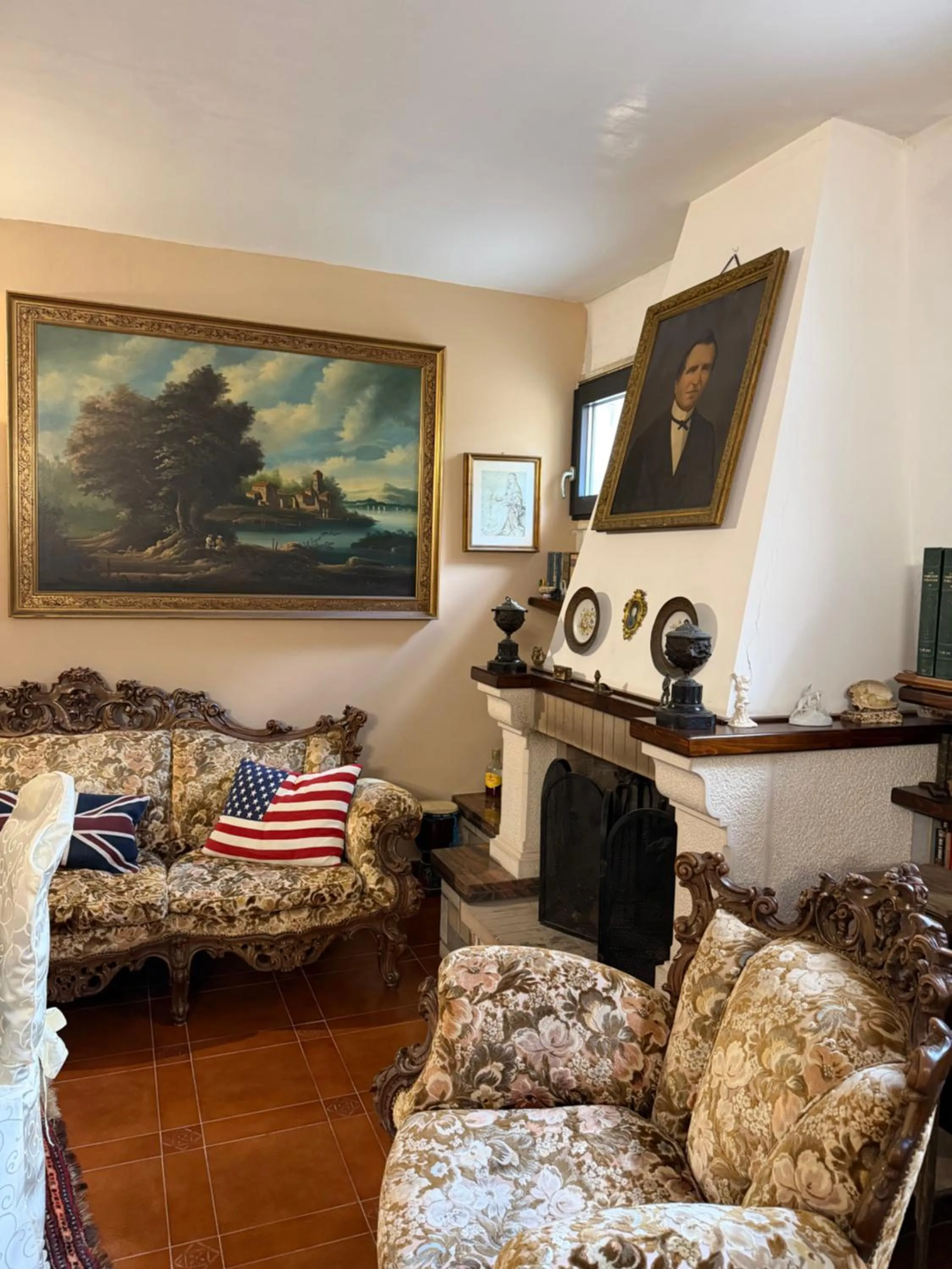 Seating area in B&B Luxury