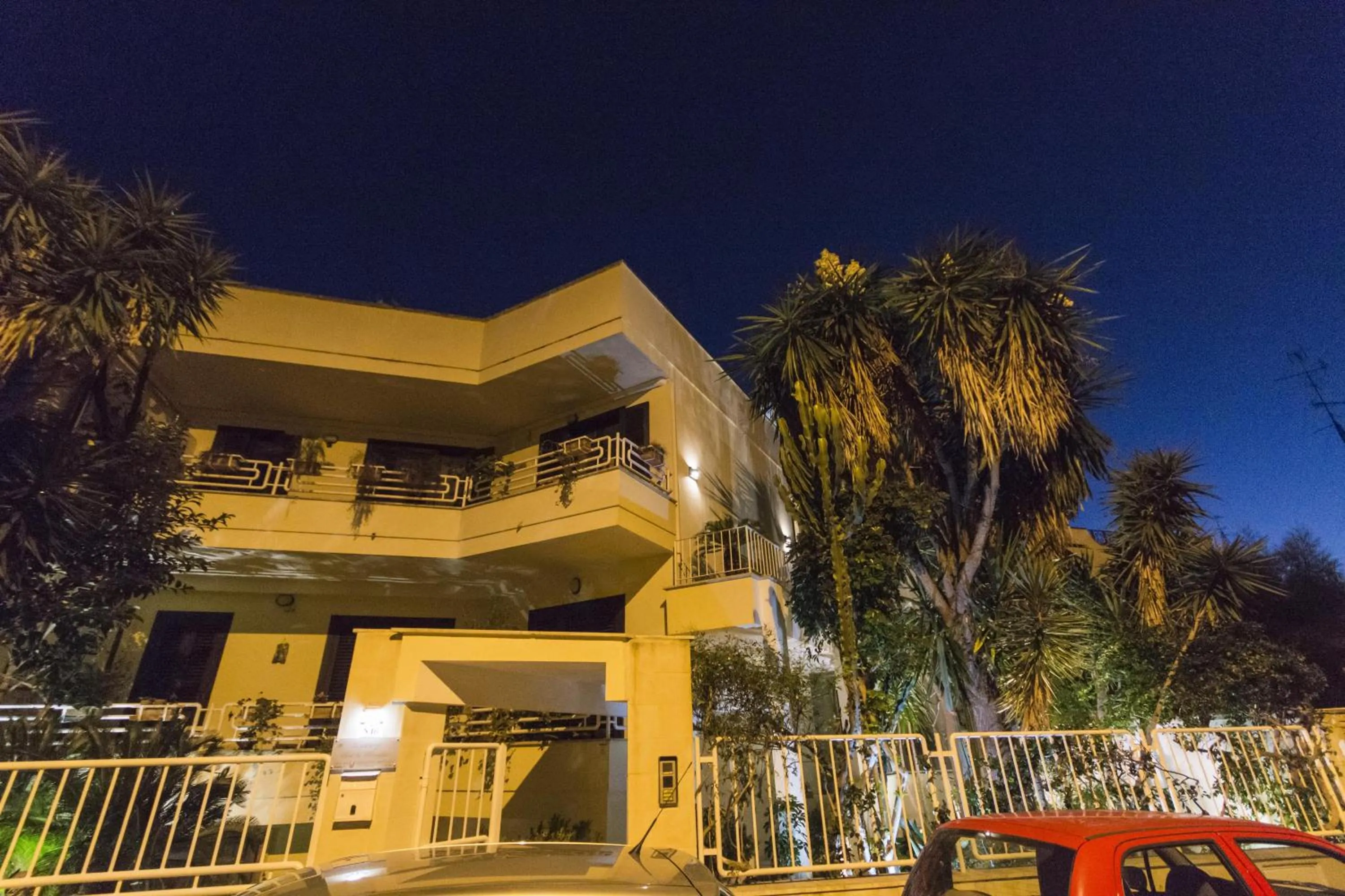 Facade/entrance in B&B Luxury