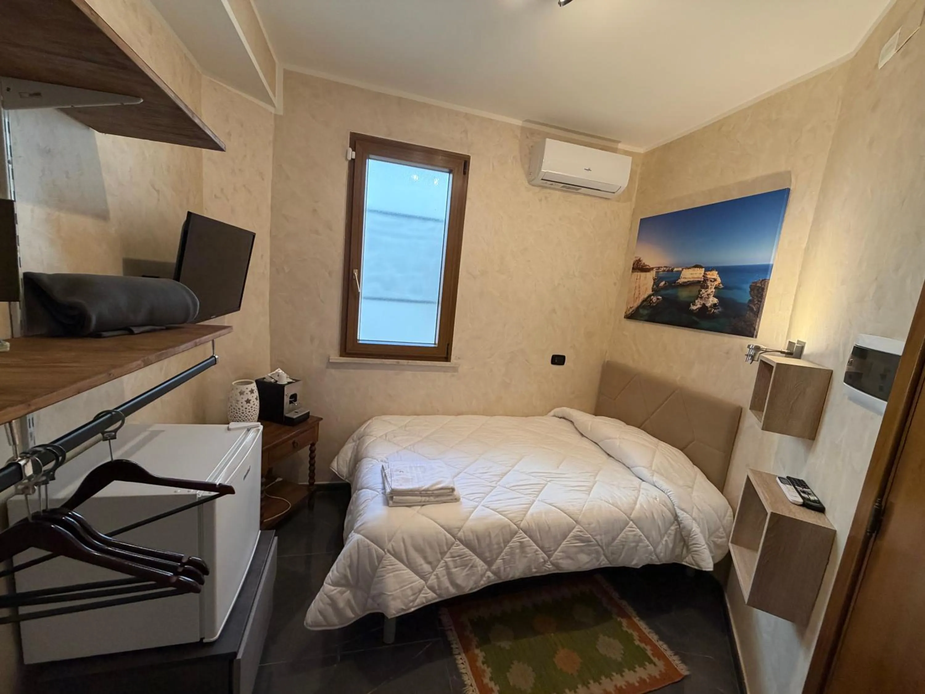 Photo of the whole room, Bed in B&B Luxury