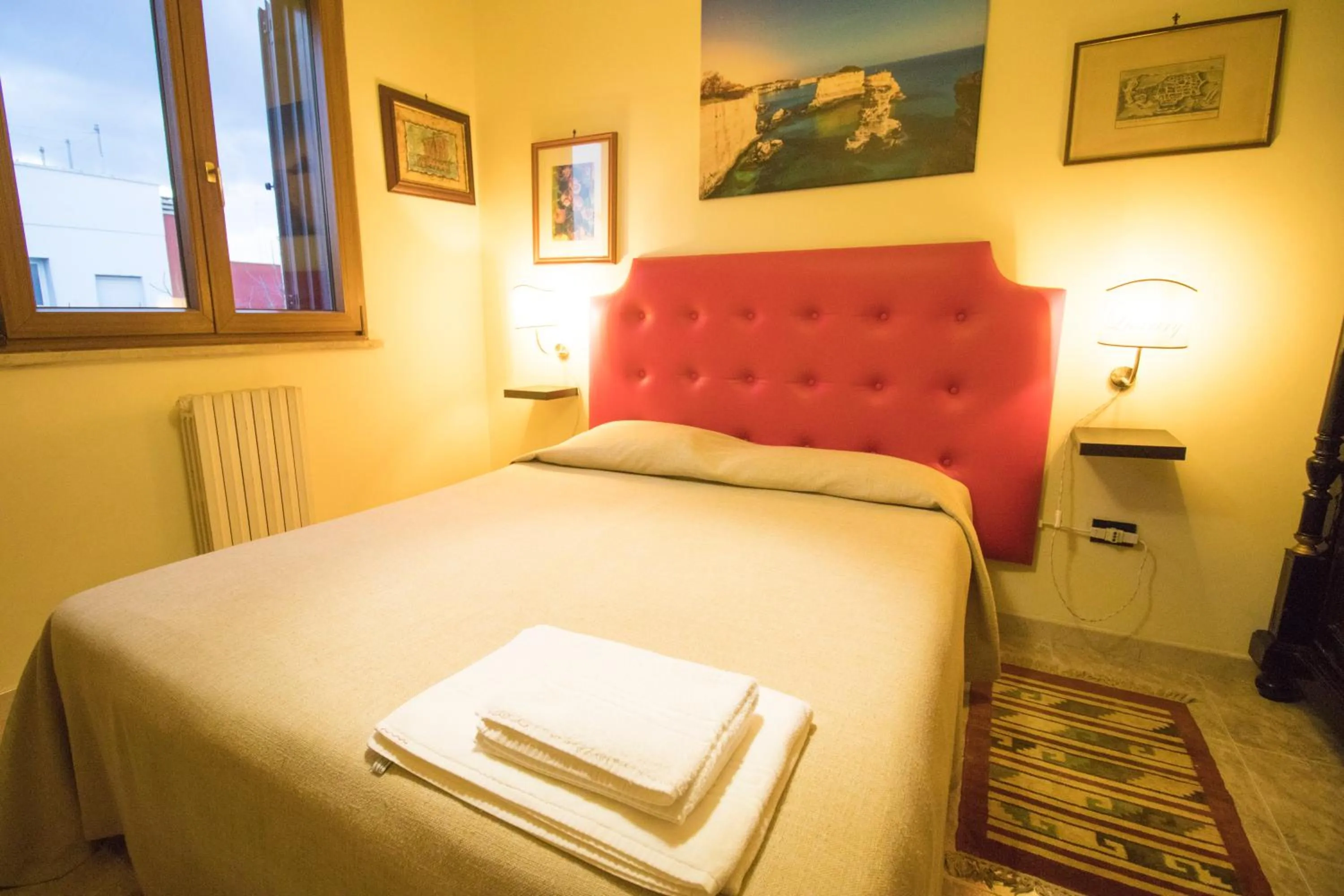 Photo of the whole room, Bed in B&B Luxury