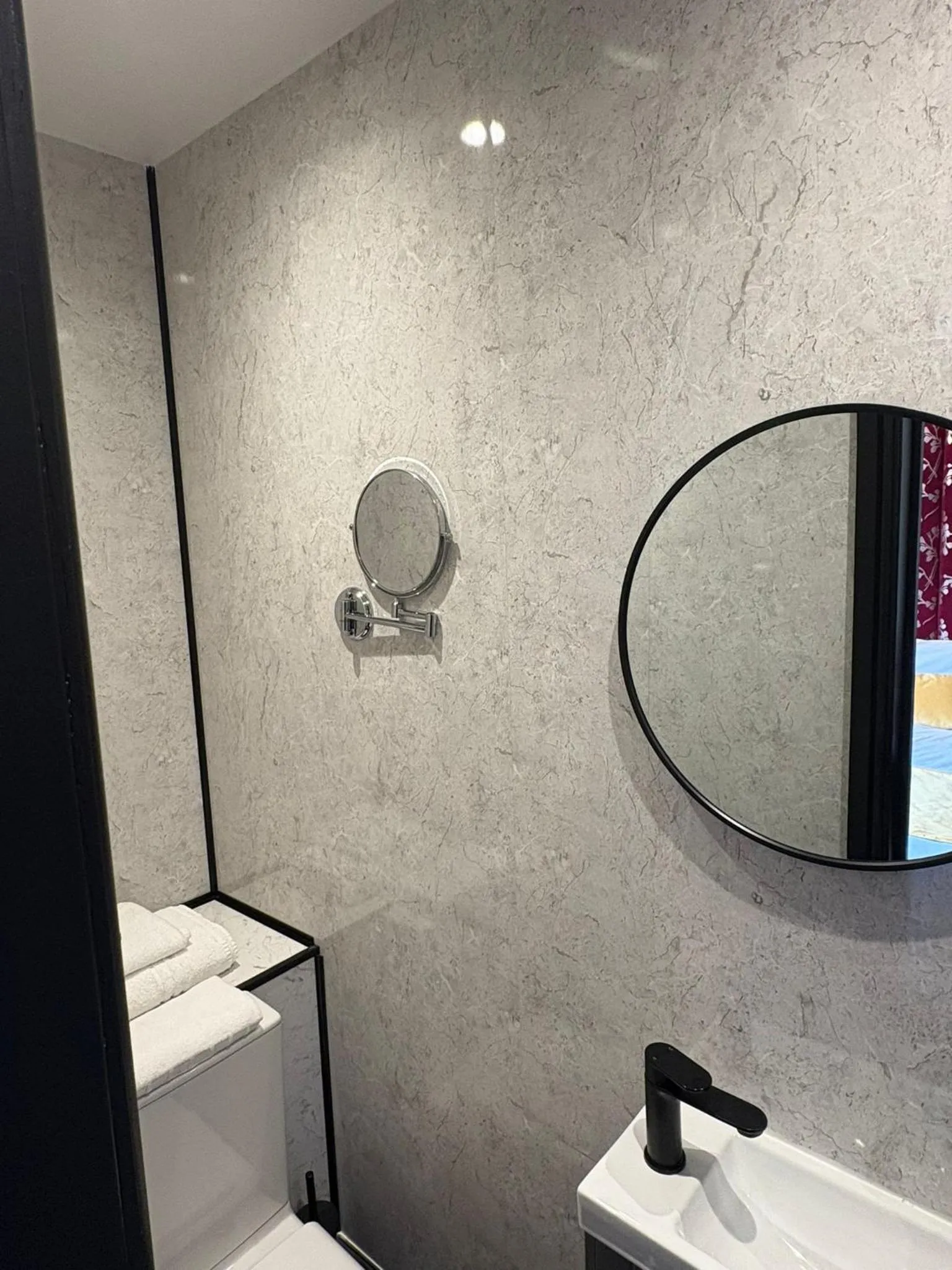 Toilet in Muthu Oban Regent Hotel