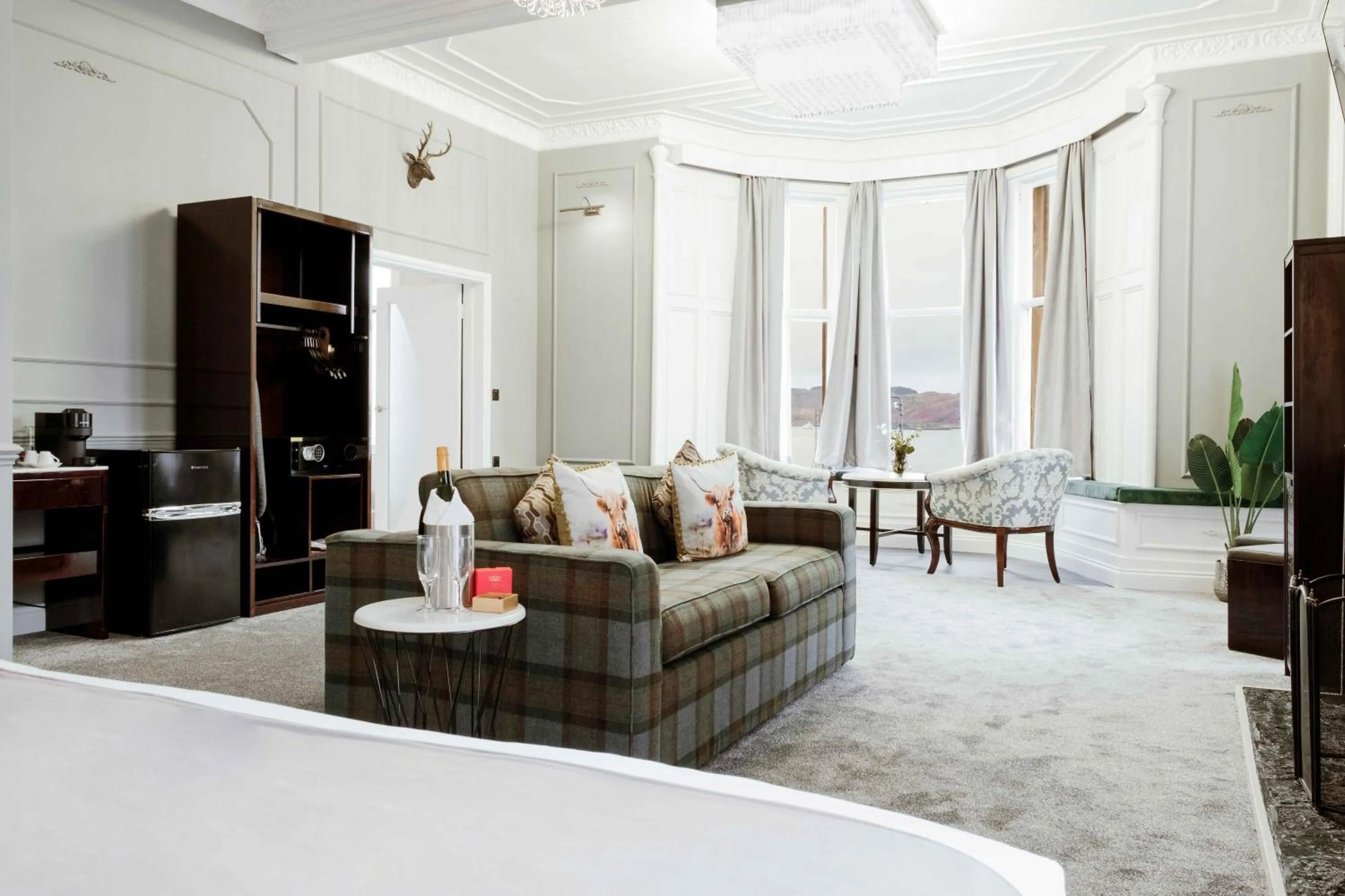 Bed in Muthu Oban Regent Hotel