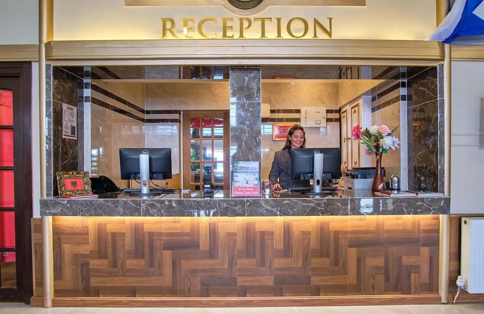 Lobby or reception in Muthu Oban Regent Hotel Lobby or reception in Muthu Oban Regent Hotel