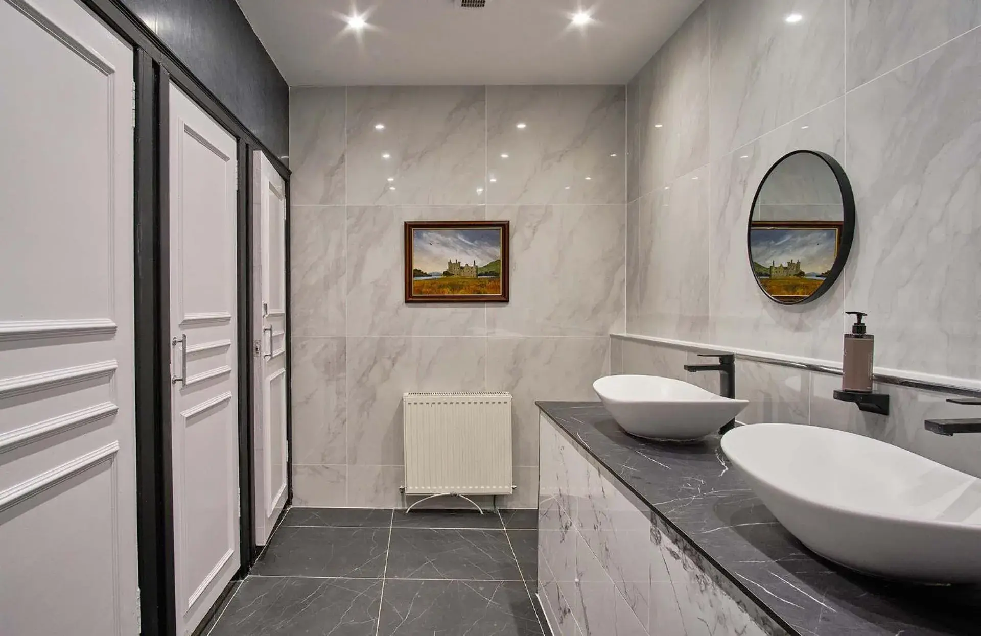 Bathroom in Muthu Oban Regent Hotel Bathroom in Muthu Oban Regent Hotel