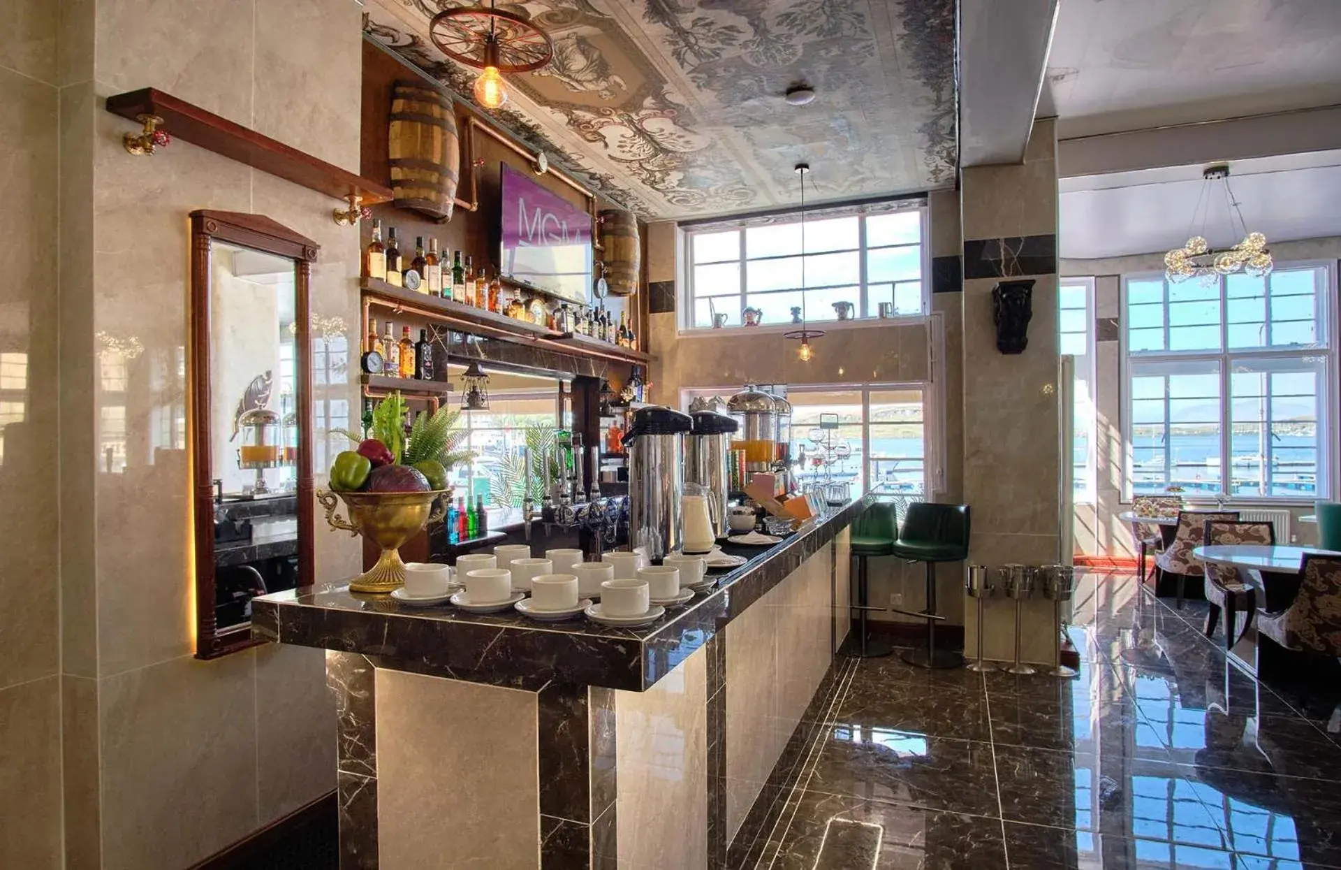 Lounge or bar in Muthu Oban Regent Hotel Lounge or bar in Muthu Oban Regent Hotel