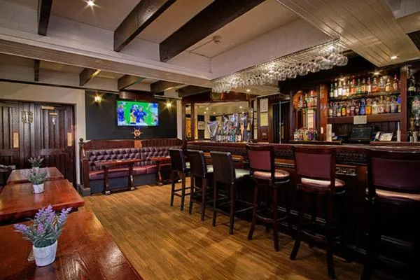 Lounge or bar in Muthu Oban Regent Hotel