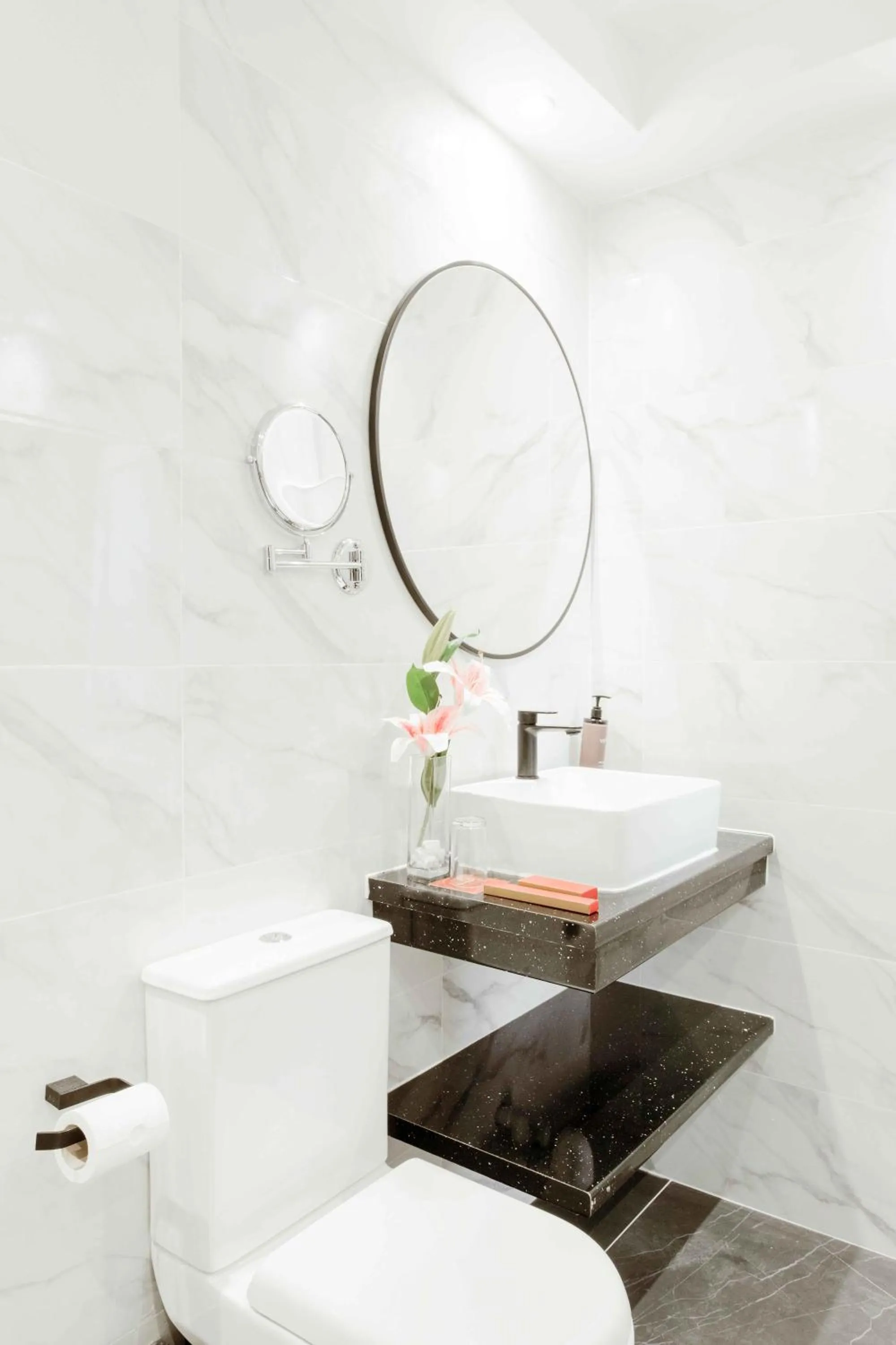 Toilet in Muthu Oban Regent Hotel