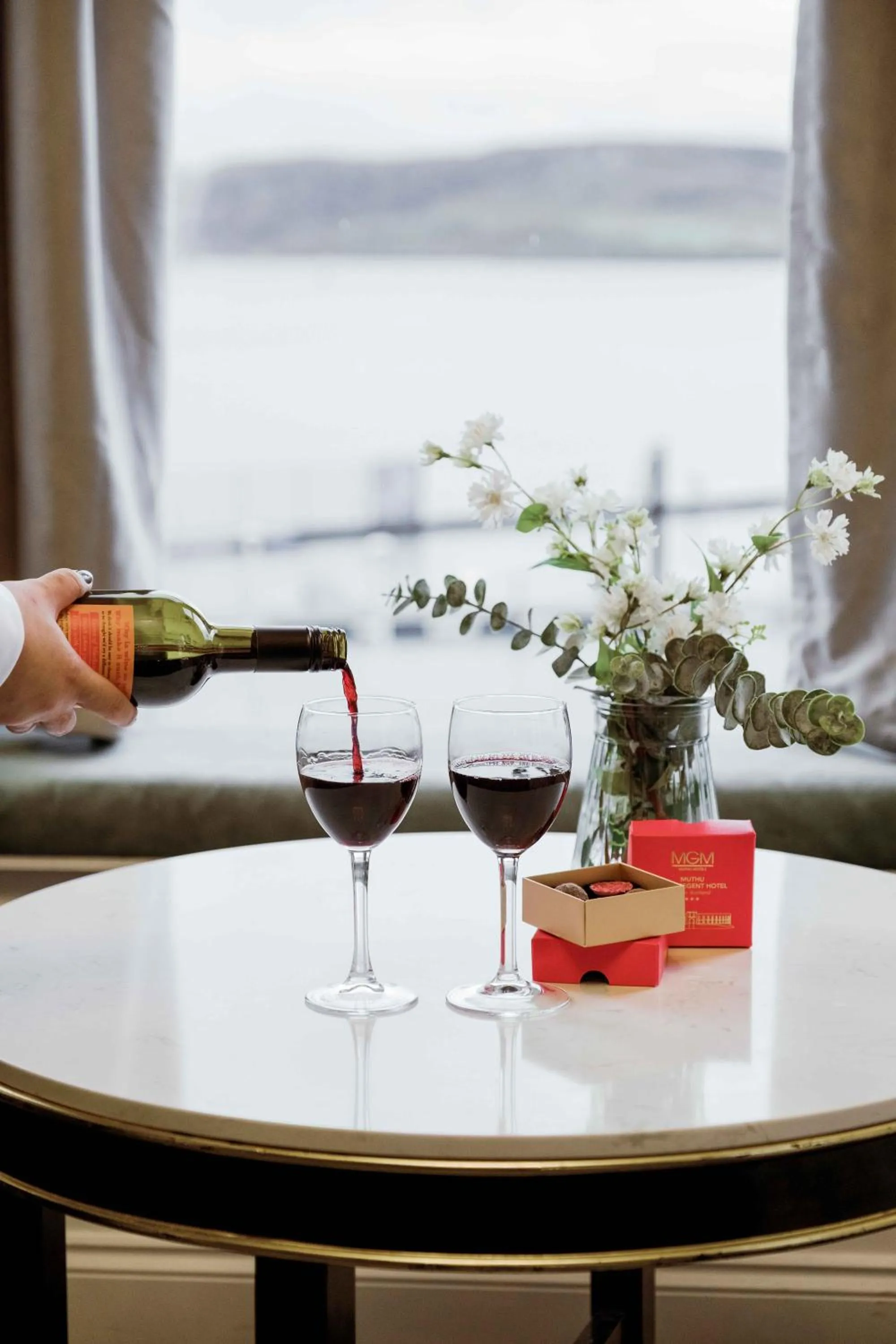 Food and drinks in Muthu Oban Regent Hotel