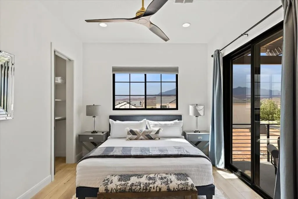 Bed in Casa Blanca luxury Villa Private pool sleeps 30!