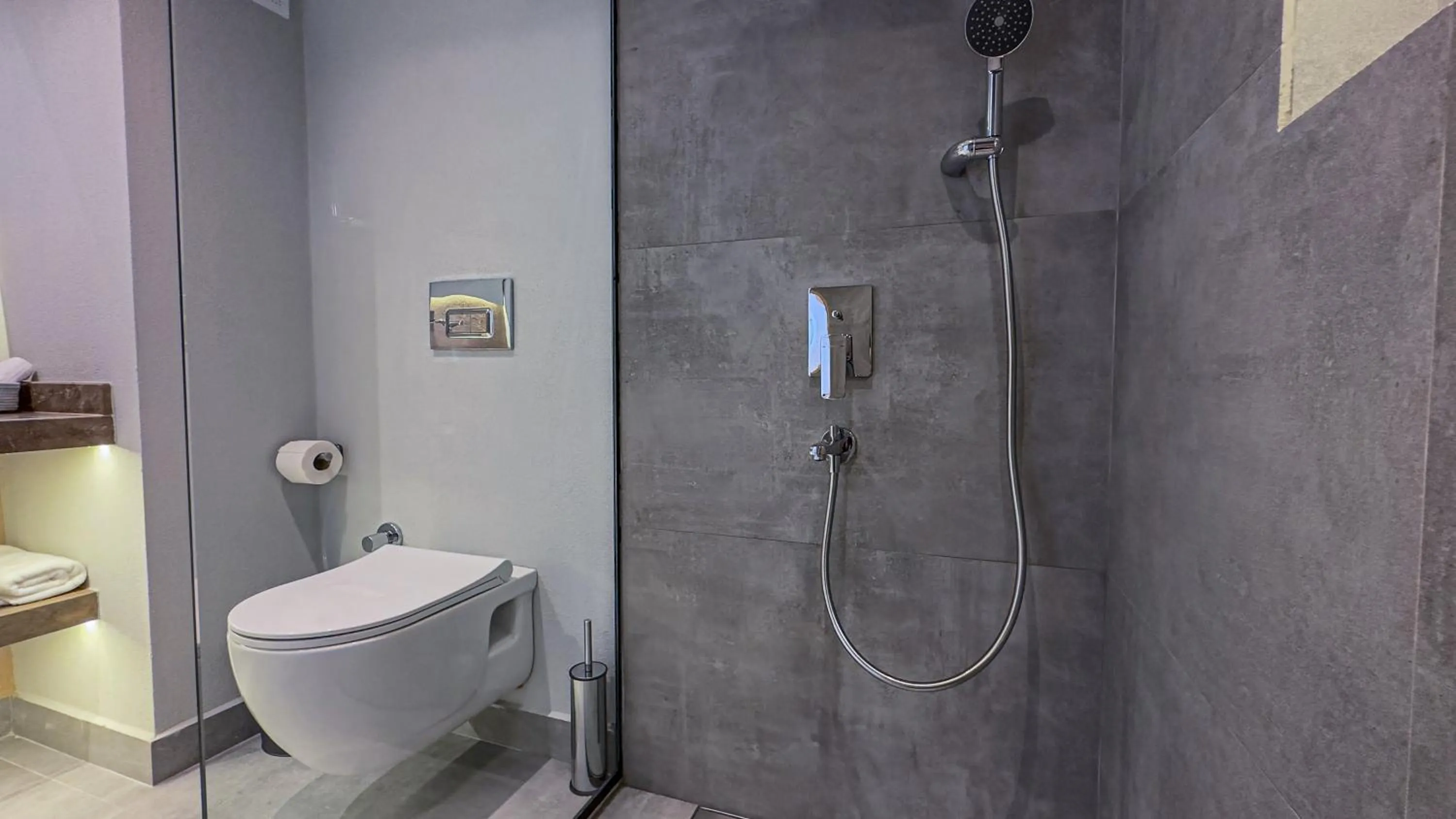 Shower in S-Cape Hotel Fethiye