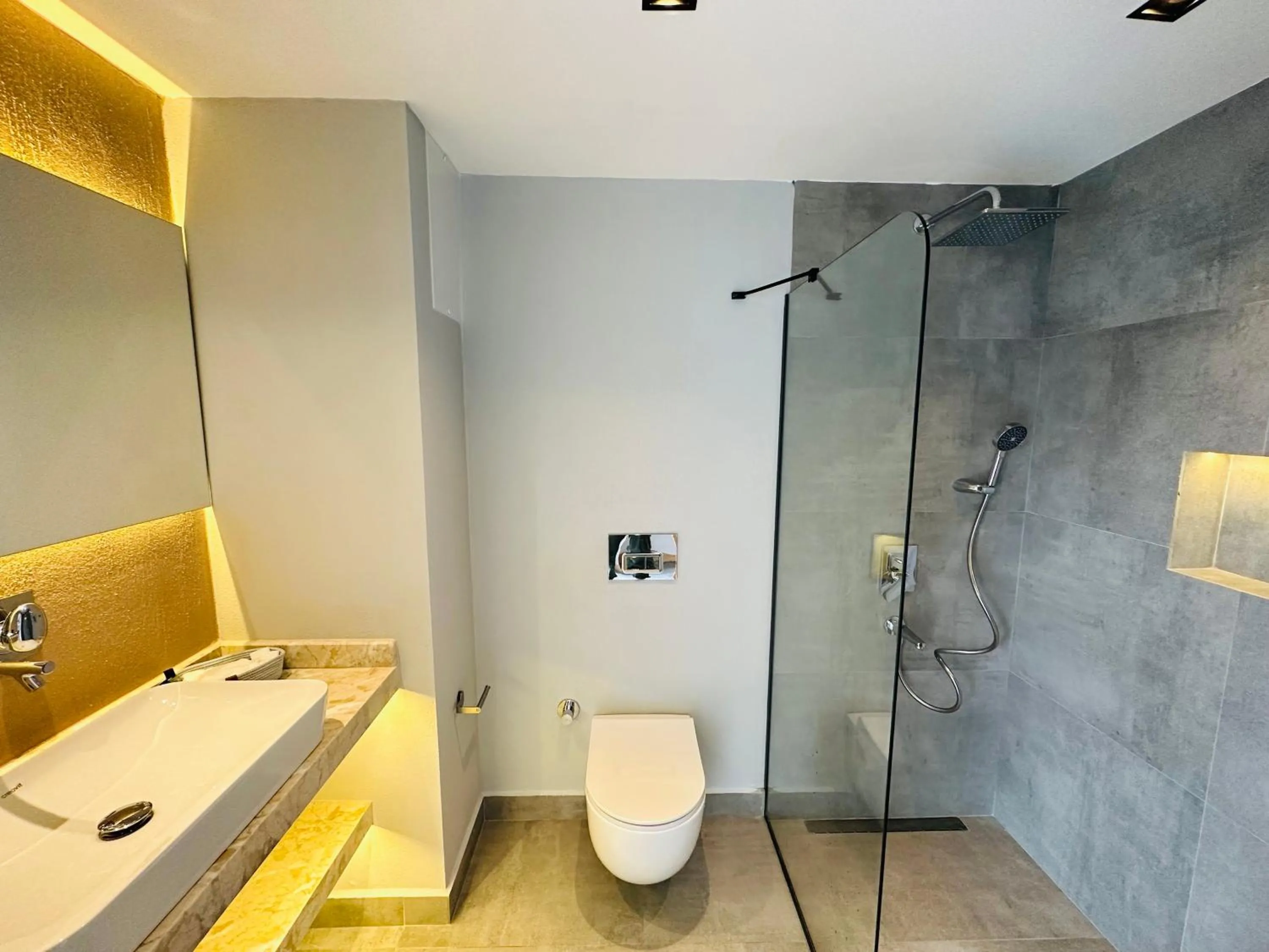 Shower in S-Cape Hotel Fethiye