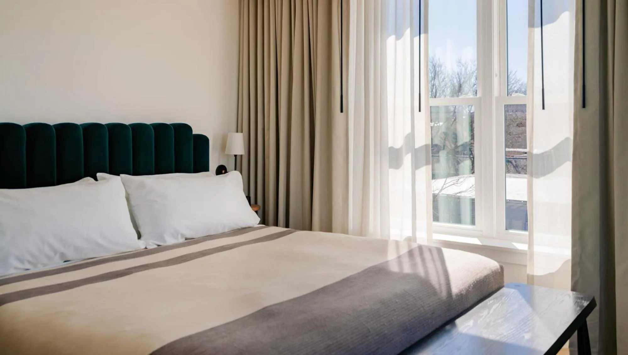 Bed in Longfellow Hotel