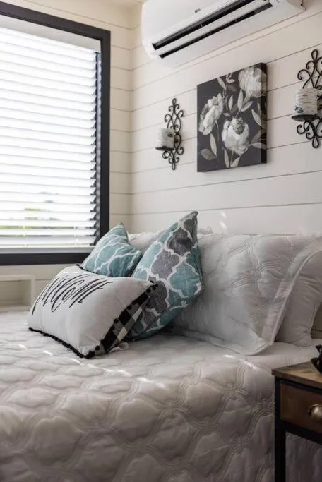 Bed in New Wilderness Hideout-Cozy Container Home
