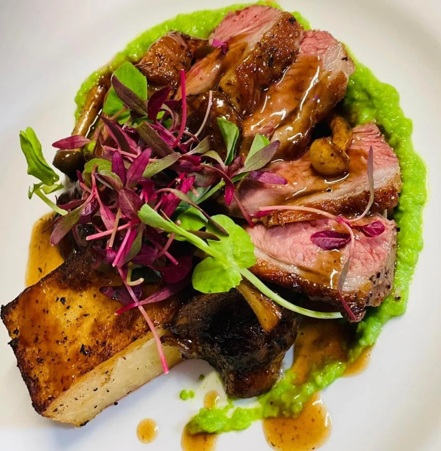 Restaurant/places to eat in Newburgh Inn