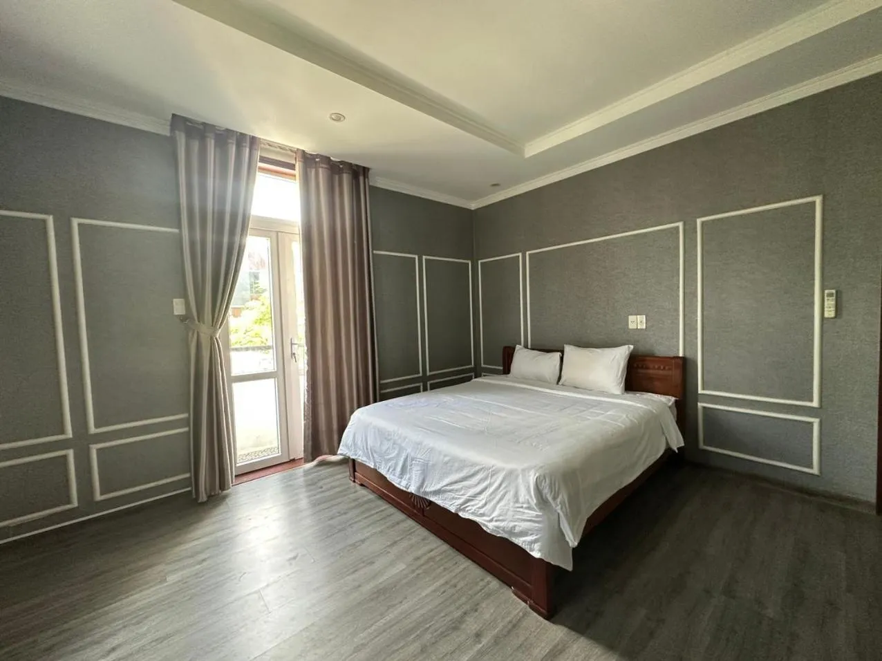 Bedroom, Bed in Capital O 1183 Villa Le Na