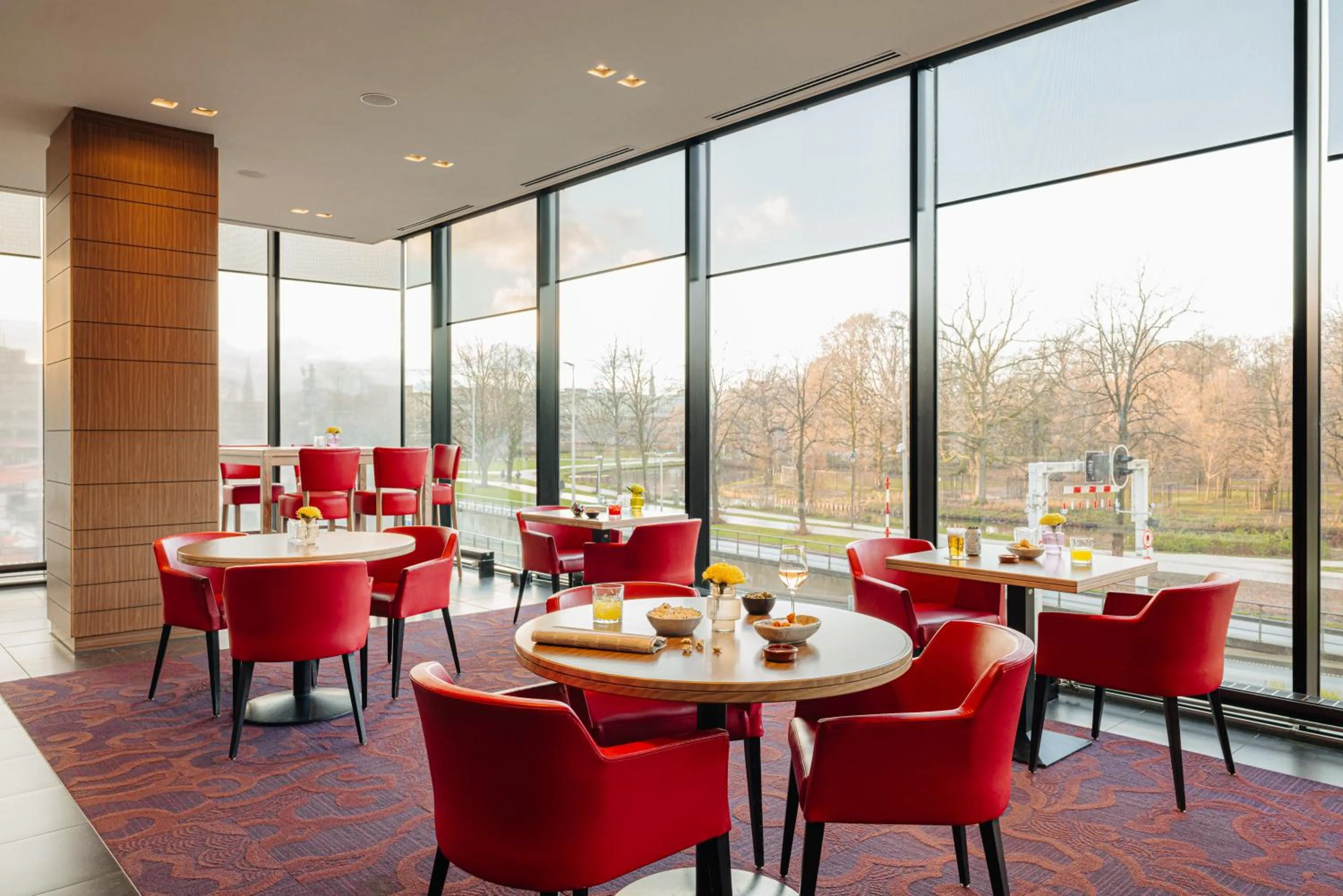 Restaurant/places to eat in Leonardo Hotel Den Haag Babylon