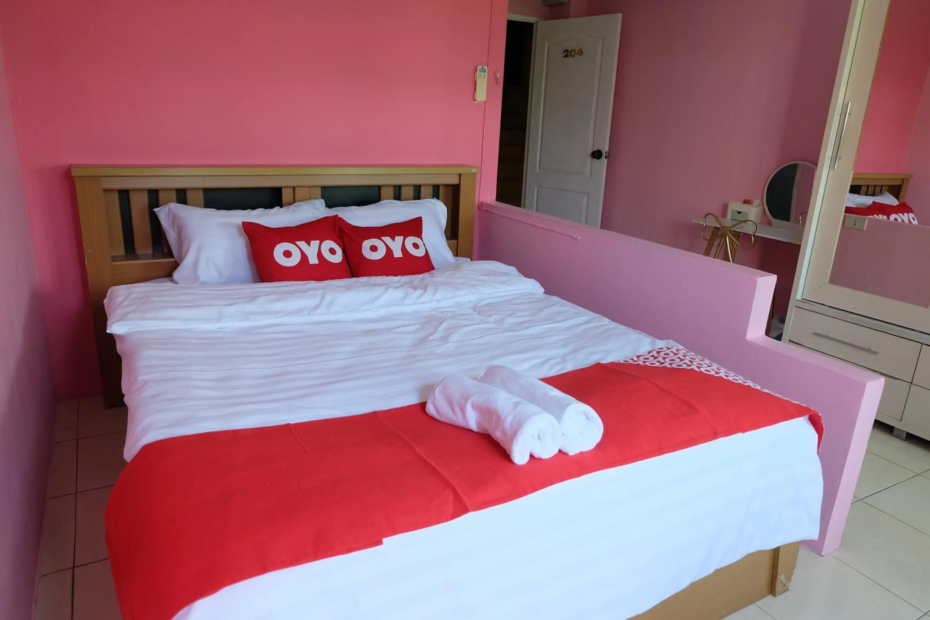 Bed in OYO 75429 '101 place navanakorm'