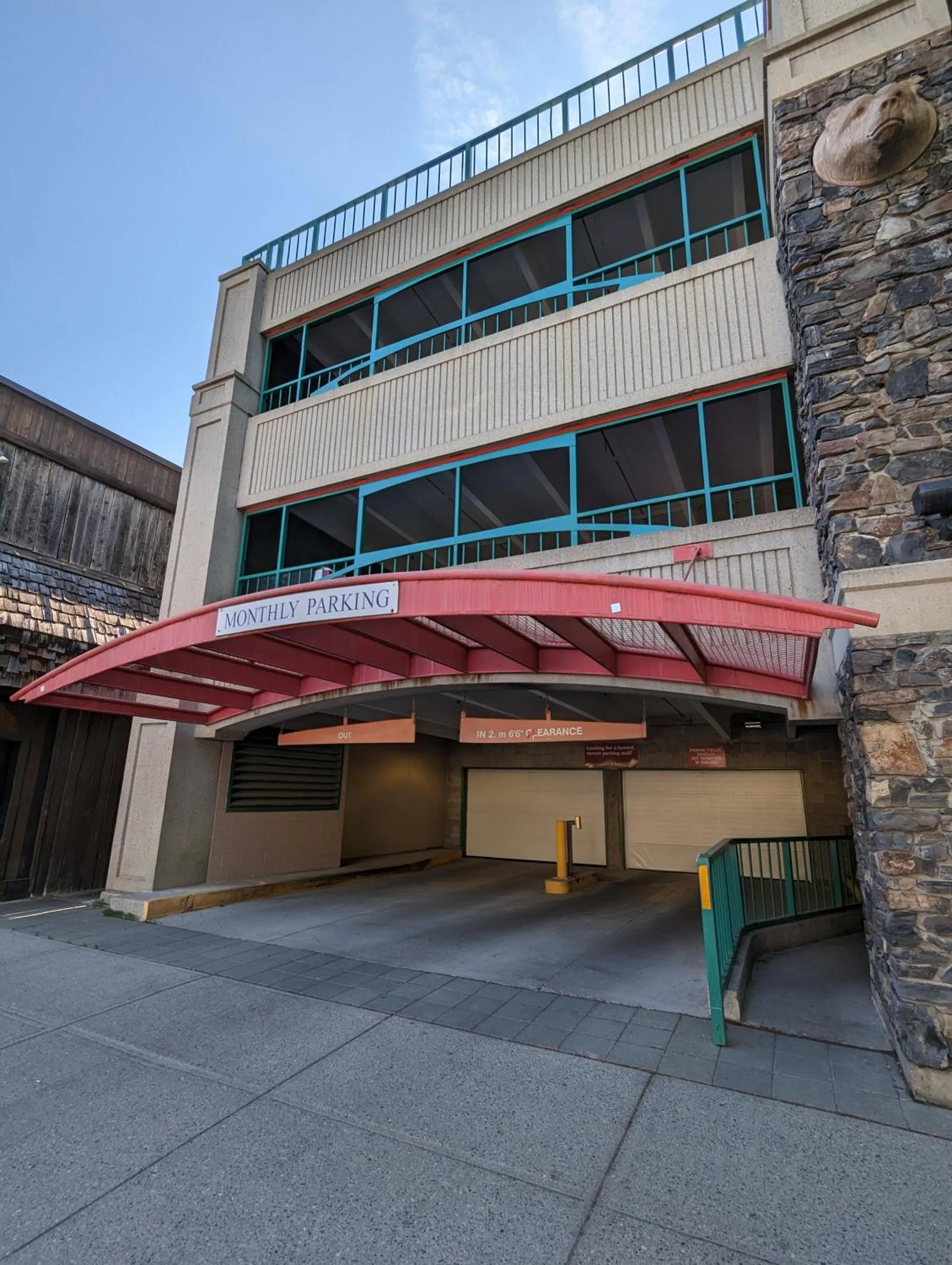 Parking in King Edward Hotel