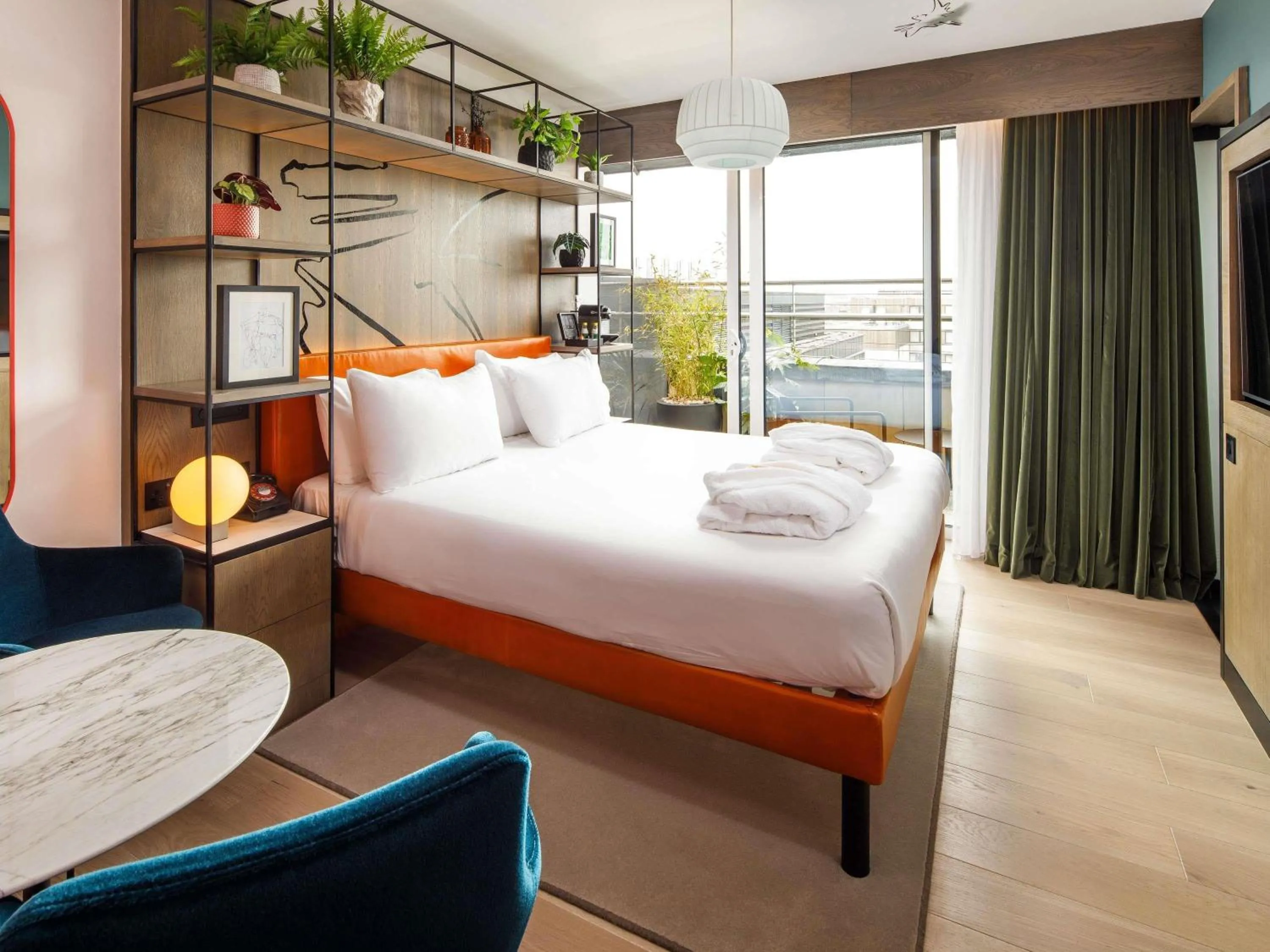 Bedroom, Bed in ibis Styles Edinburgh St Andrew Square