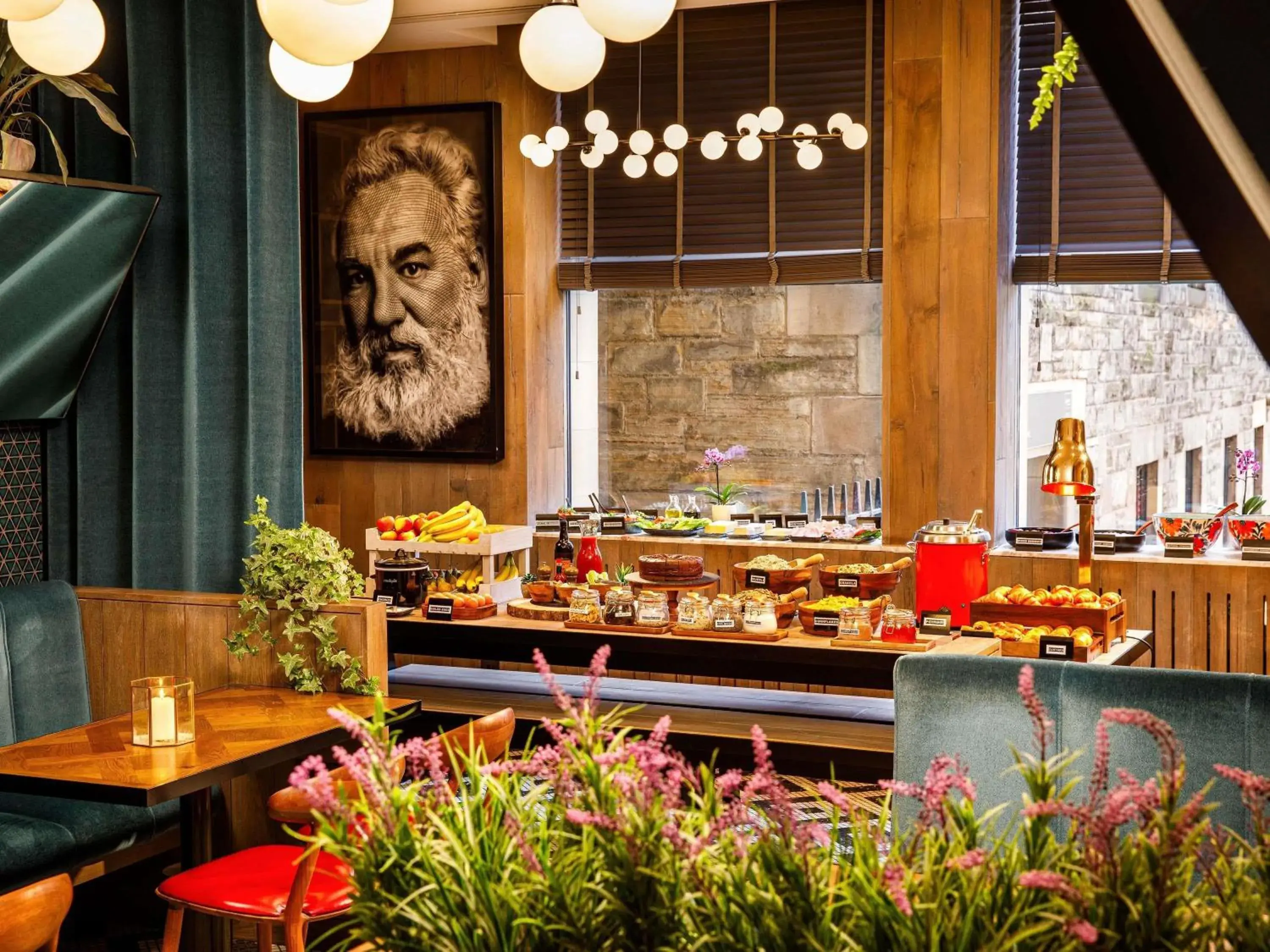 Property building in ibis Styles Edinburgh St Andrew Square Property building in ibis Styles Edinburgh St Andrew Square