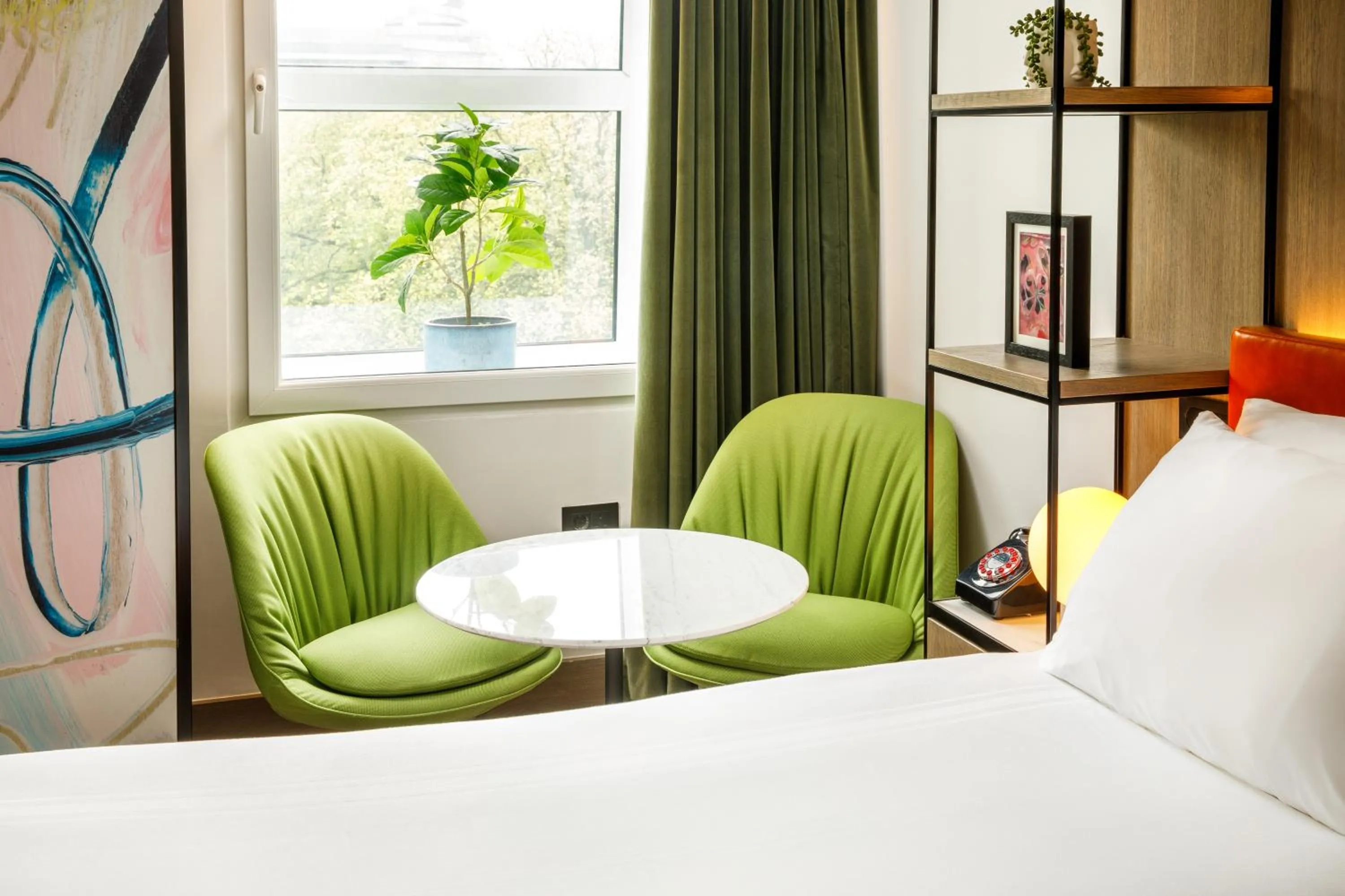 Bed in ibis Styles Edinburgh St Andrew Square